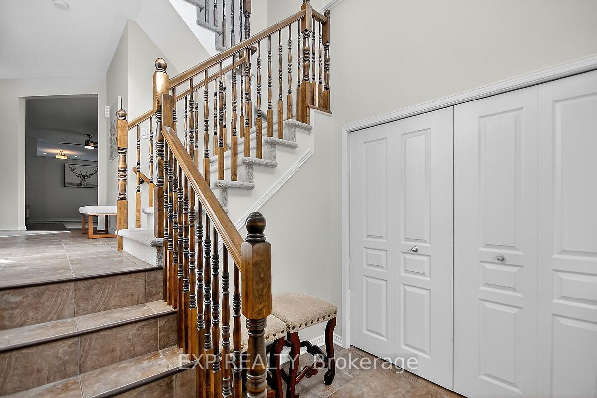 Photo 4 of 295 Harthill Way, Ottawa, Barrhaven - Heritage Park — HOMEH