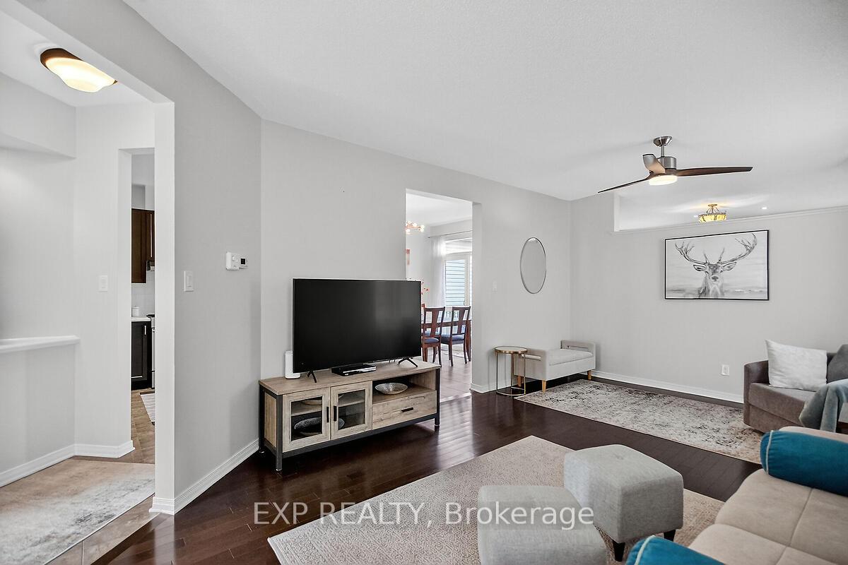 Photo 11 of 295 Harthill Way, Ottawa, Barrhaven - Heritage Park — HOMEH
