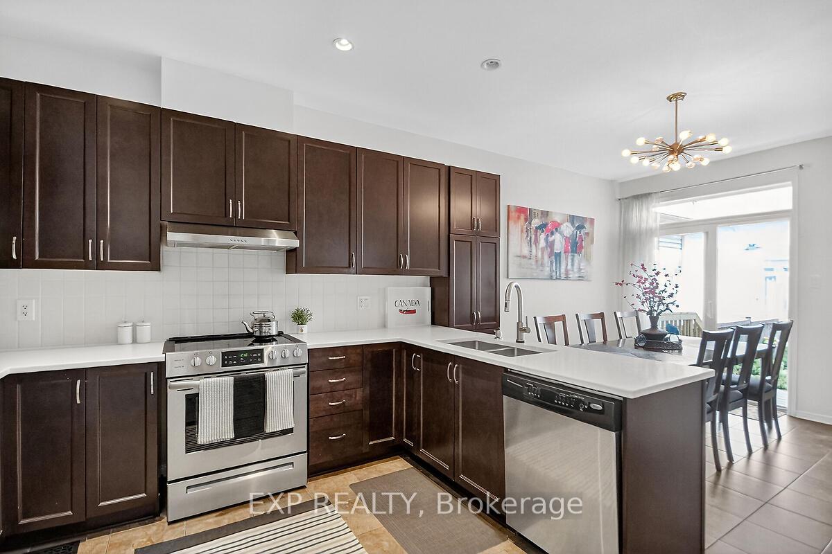 Photo 13 of 295 Harthill Way, Ottawa, Barrhaven - Heritage Park — HOMEH