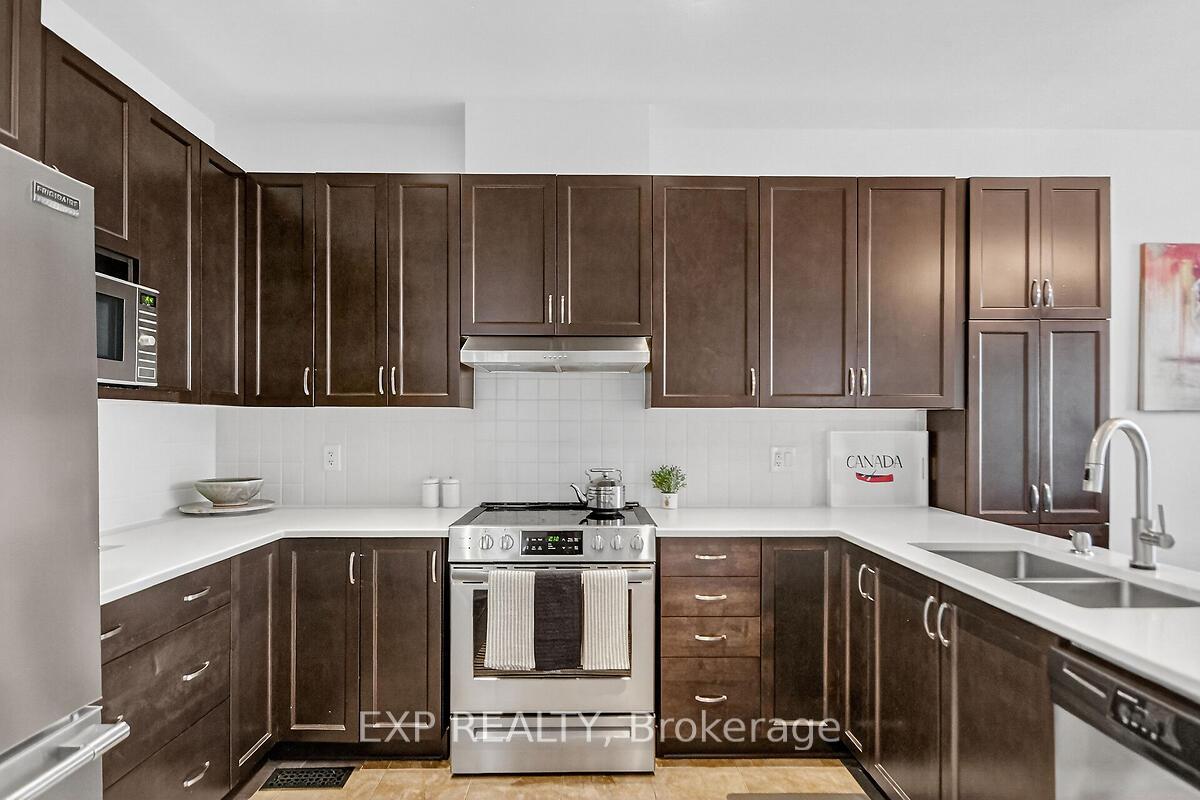 Photo 16 of 295 Harthill Way, Ottawa, Barrhaven - Heritage Park — HOMEH