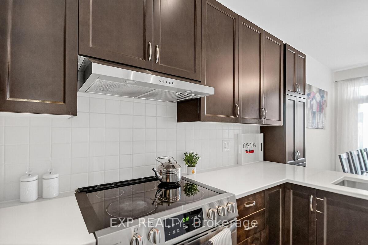 Photo 17 of 295 Harthill Way, Ottawa, Barrhaven - Heritage Park — HOMEH