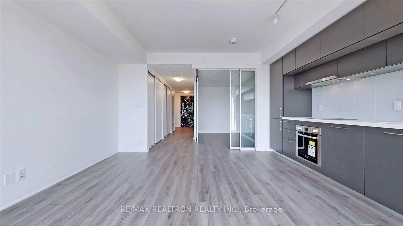 Photo 2 of Unit 801, 99 Foxbar Road, Toronto, Yonge-St. Clair — HOMEH
