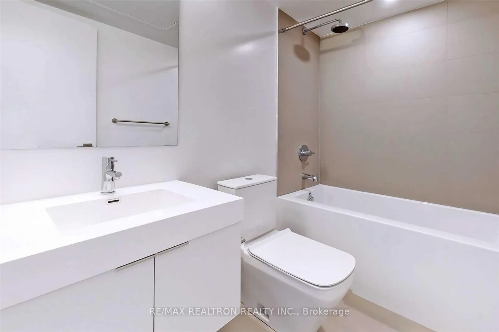 Photo 7 of Unit 801, 99 Foxbar Road, Toronto, Yonge-St. Clair — HOMEH