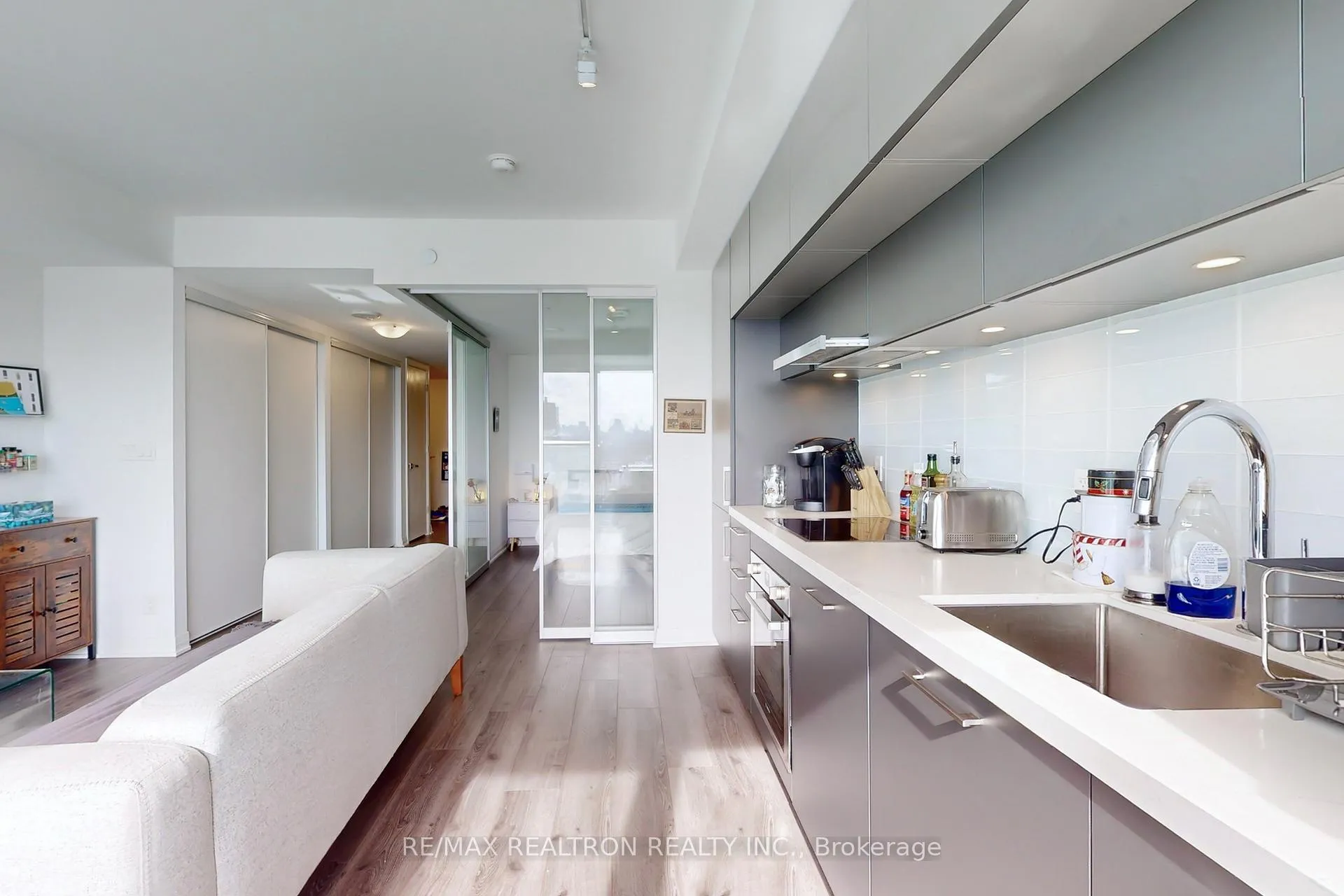 Photo 18 of Unit 801, 99 Foxbar Road, Toronto, Yonge-St. Clair — HOMEH