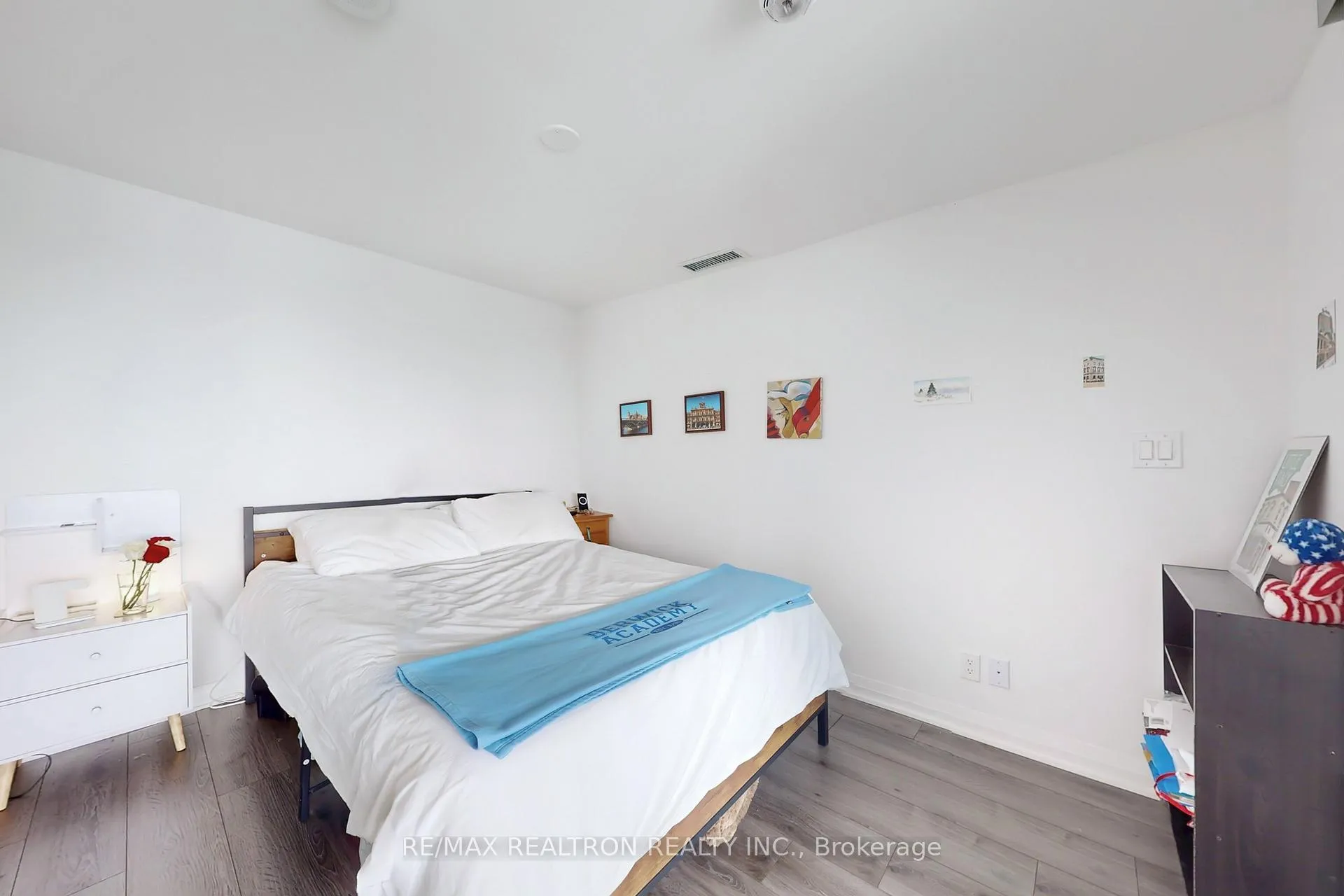 Photo 21 of Unit 801, 99 Foxbar Road, Toronto, Yonge-St. Clair — HOMEH