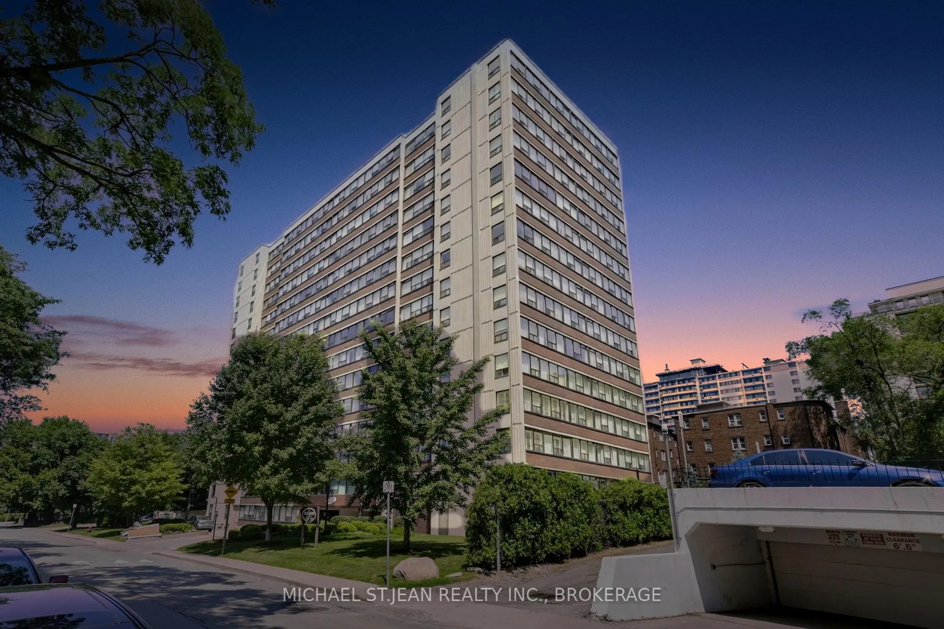 Front of Unit 1204, 120 Duke Street