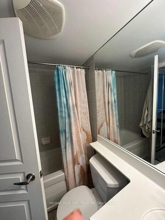 Photo 9 of Unit 1002, 18 Yonge Street, Toronto, Waterfront Communities — HOMEH