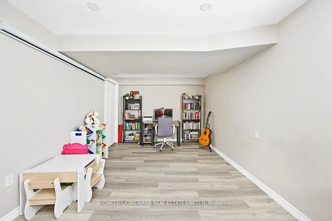Photo 20 of Unit 9, 40 Dartmouth Gate, Hamilton, Lakeshore — HOMEH