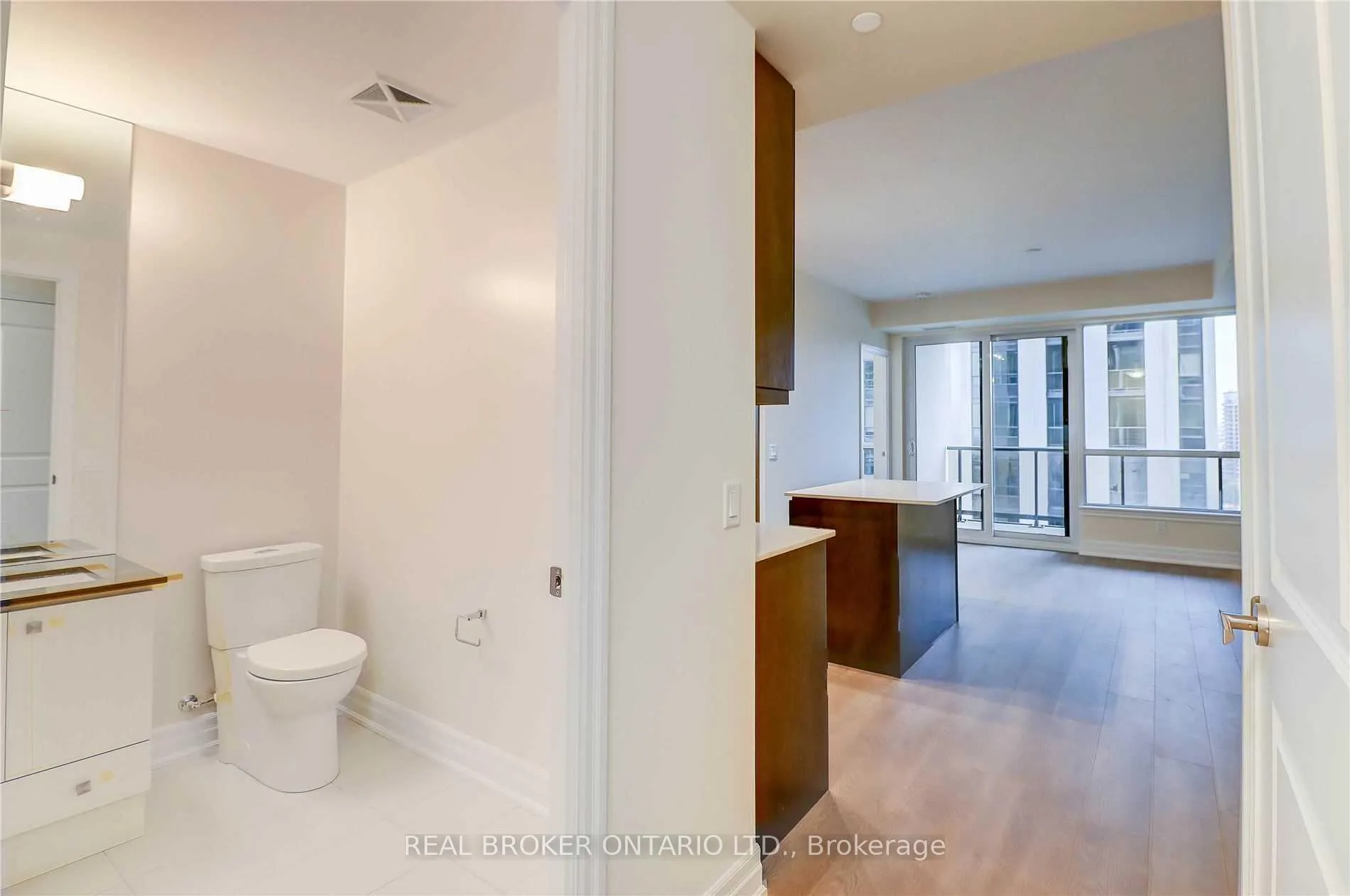 Photo 5 of Unit 1110, 9075 Jane Street, Vaughan, Concord — HOMEH