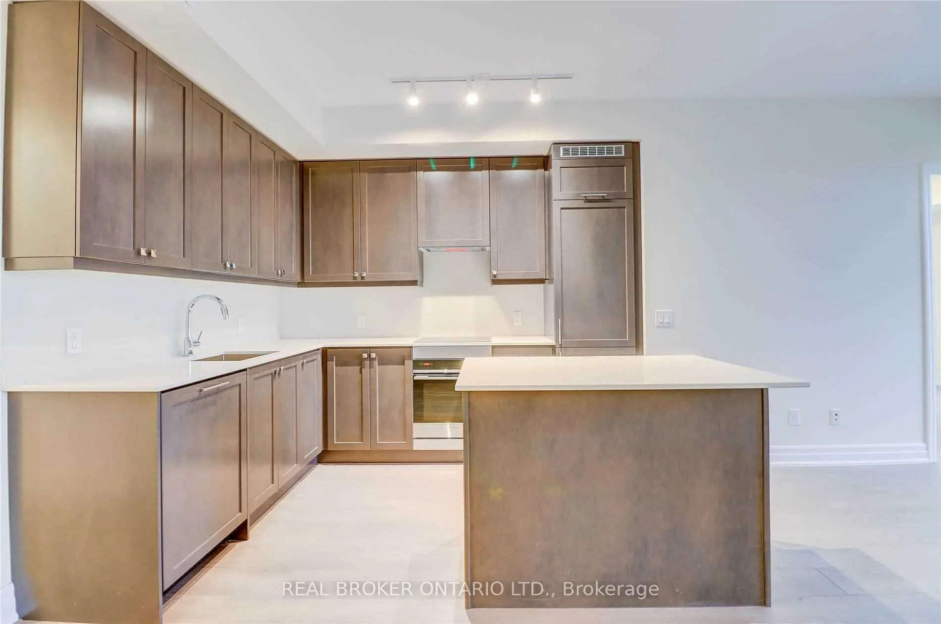 Photo 10 of Unit 1110, 9075 Jane Street, Vaughan, Concord — HOMEH