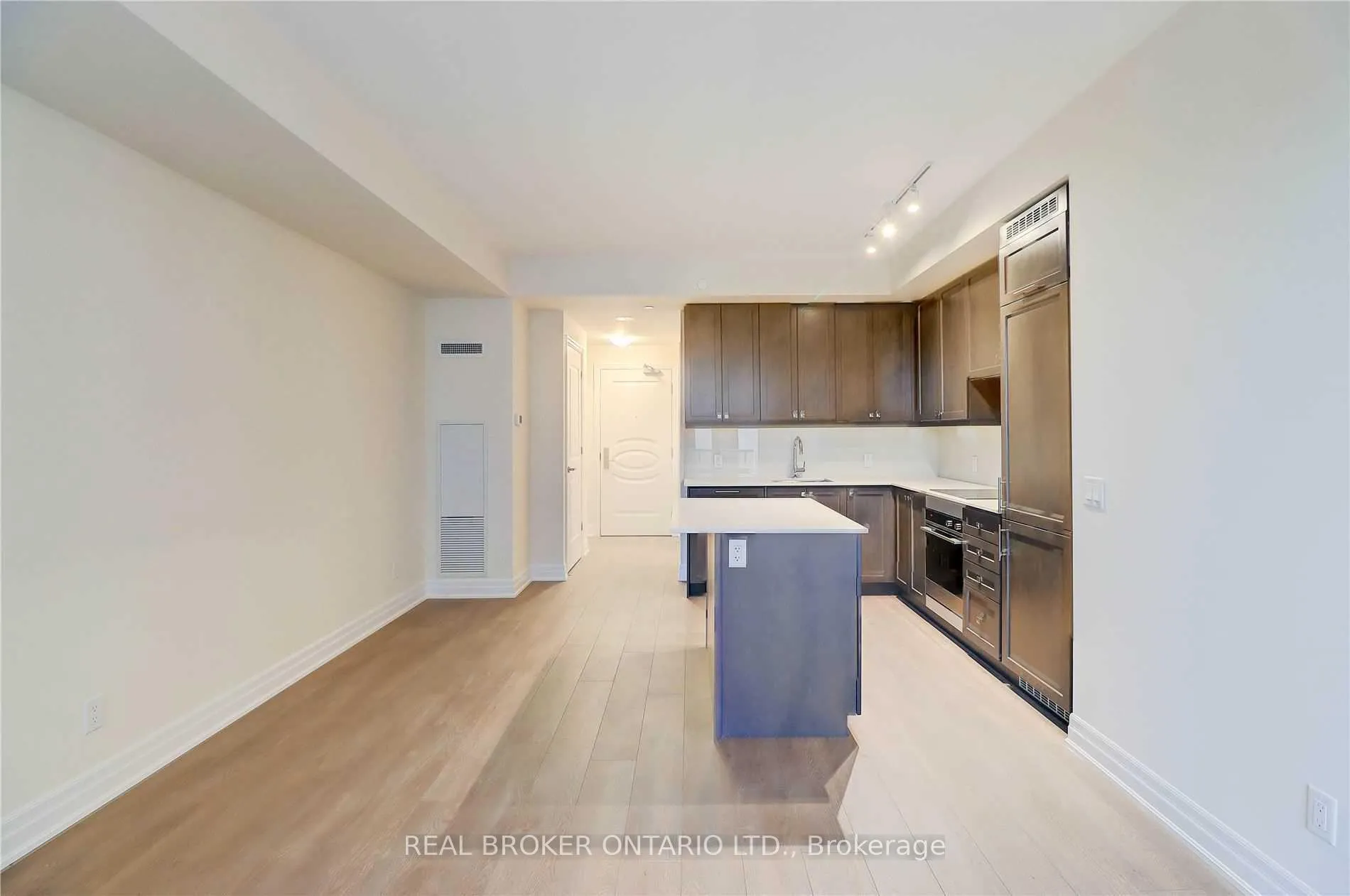 Photo 12 of Unit 1110, 9075 Jane Street, Vaughan, Concord — HOMEH