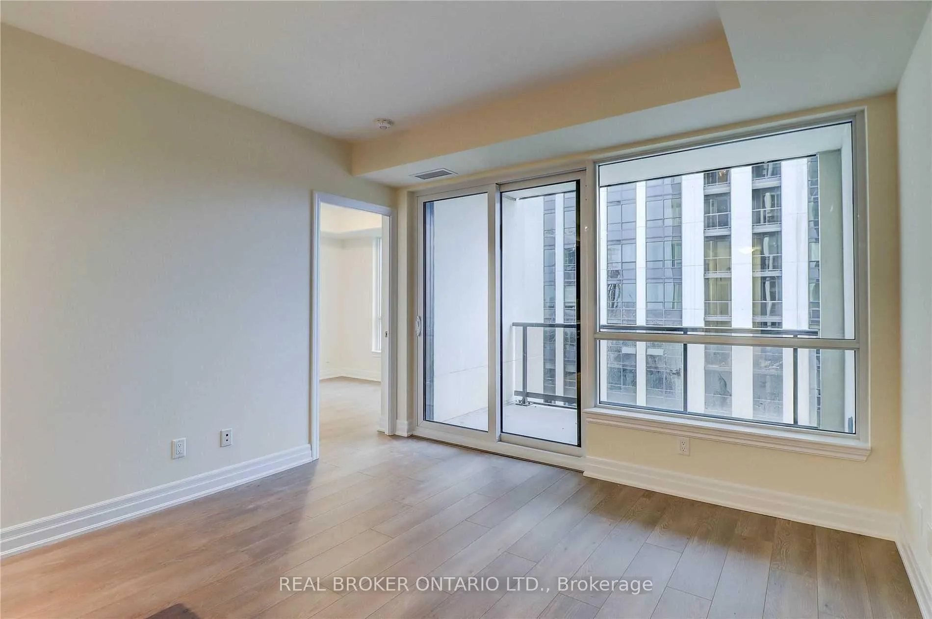 Photo 16 of Unit 1110, 9075 Jane Street, Vaughan, Concord — HOMEH