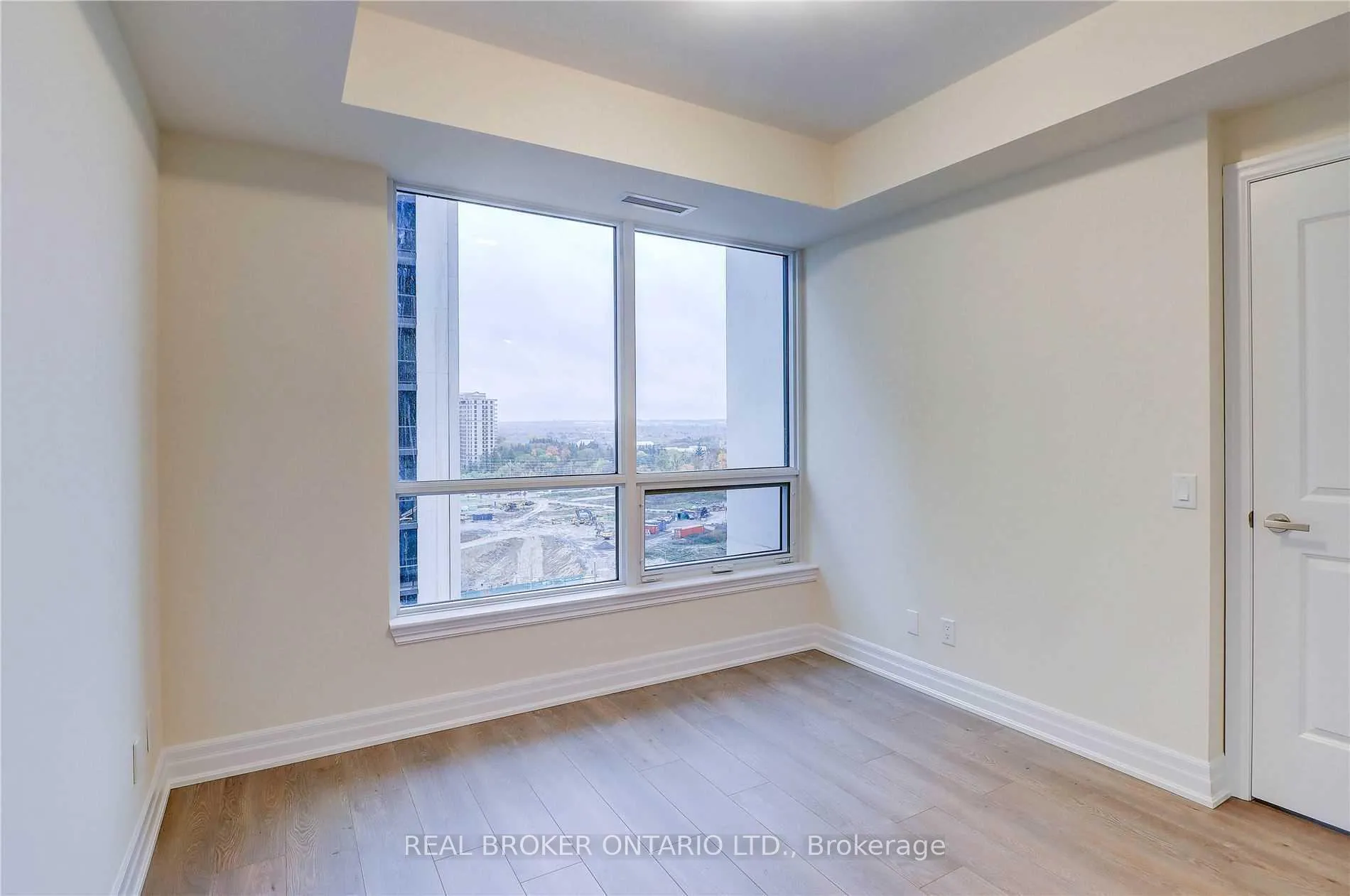 Photo 17 of Unit 1110, 9075 Jane Street, Vaughan, Concord — HOMEH