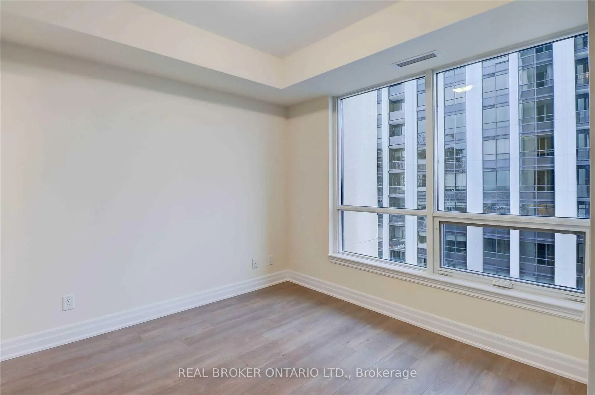 Photo 18 of Unit 1110, 9075 Jane Street, Vaughan, Concord — HOMEH