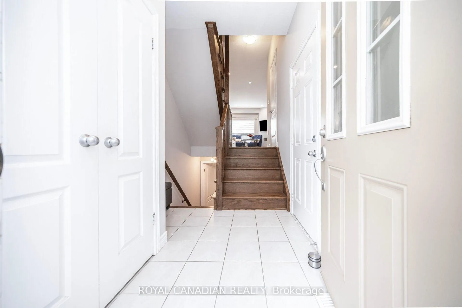 Photo 8 of Unit 14, 40 Dartmouth Gate, Hamilton, Stoney Creek — HOMEH