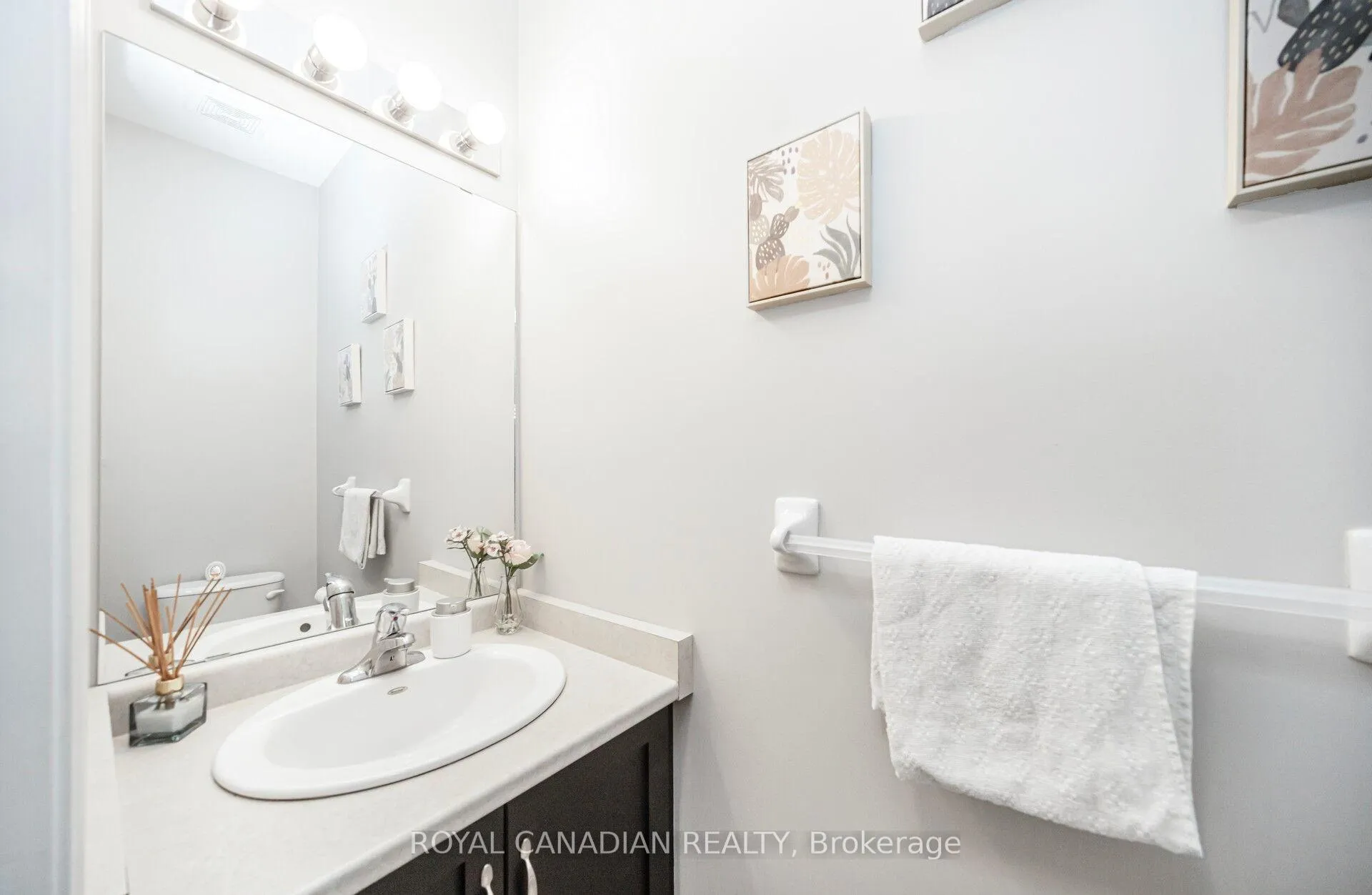 Photo 21 of Unit 14, 40 Dartmouth Gate, Hamilton, Stoney Creek — HOMEH