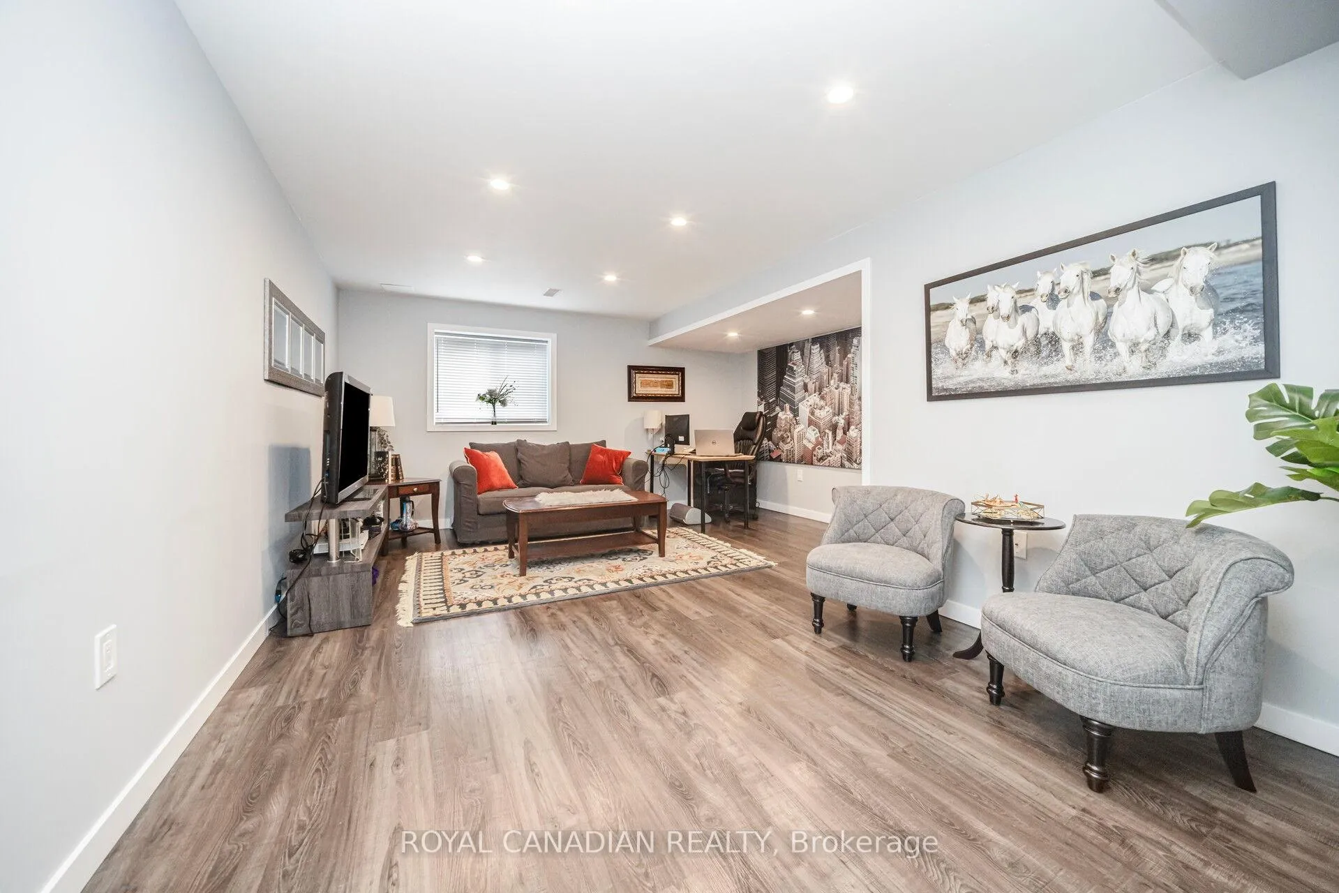 Photo 37 of Unit 14, 40 Dartmouth Gate, Hamilton, Stoney Creek — HOMEH