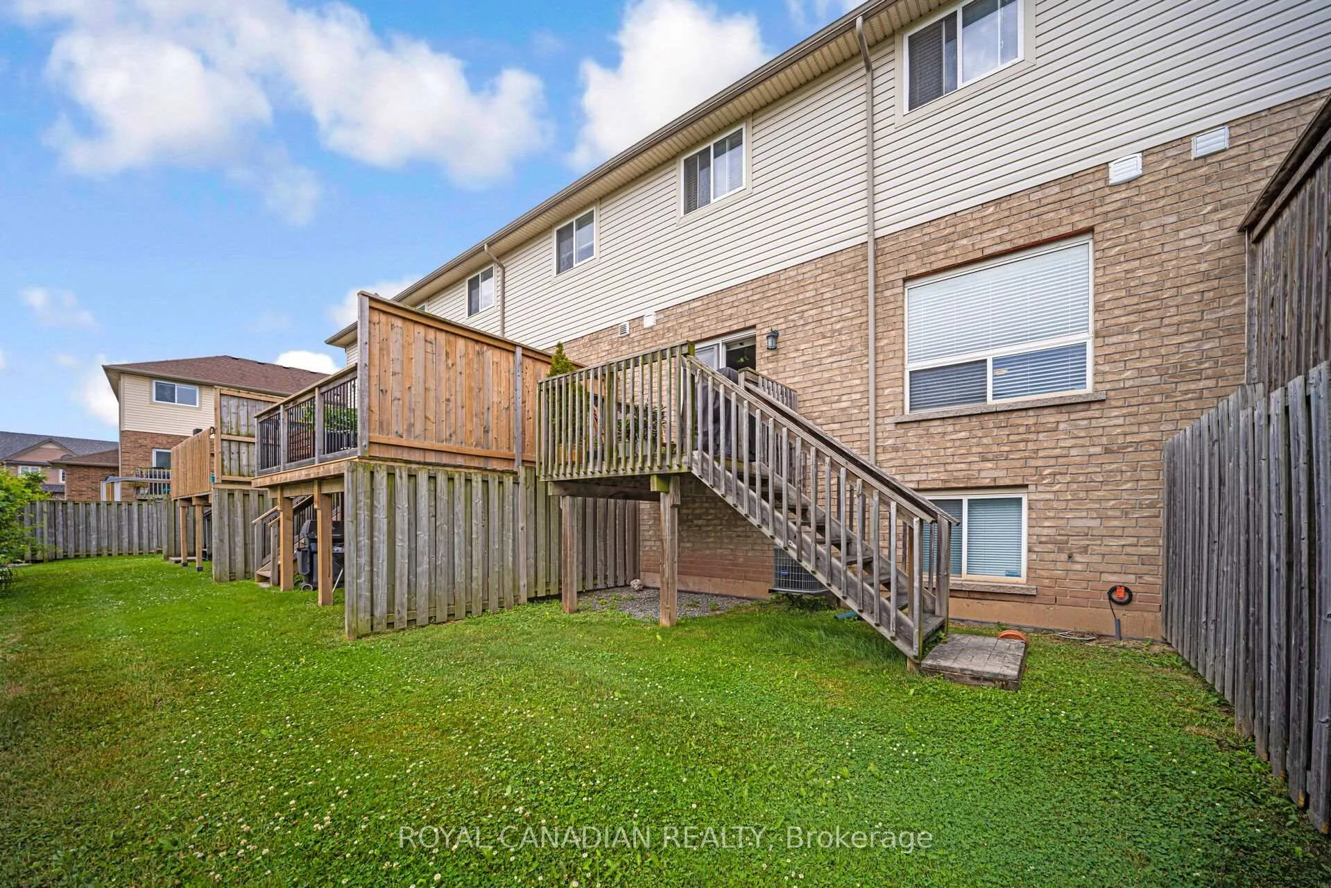 Photo 43 of Unit 14, 40 Dartmouth Gate, Hamilton, Stoney Creek — HOMEH