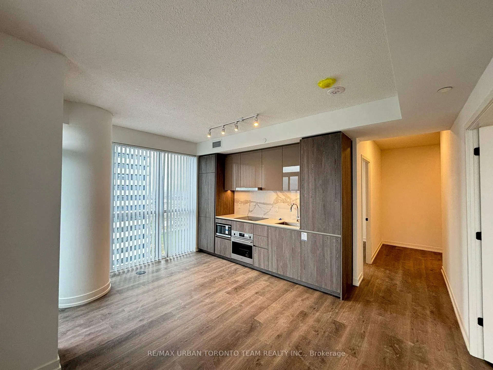 Photo 3 of Unit 2612, 8 Interchange Way, Vaughan, Vaughan Corporate Centre — HOMEH