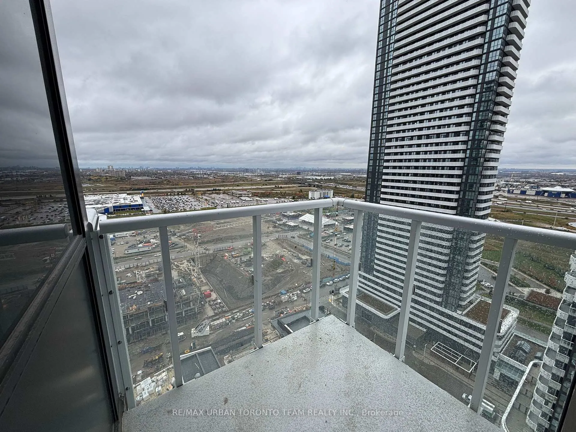 Photo 7 of Unit 2612, 8 Interchange Way, Vaughan, Vaughan Corporate Centre — HOMEH