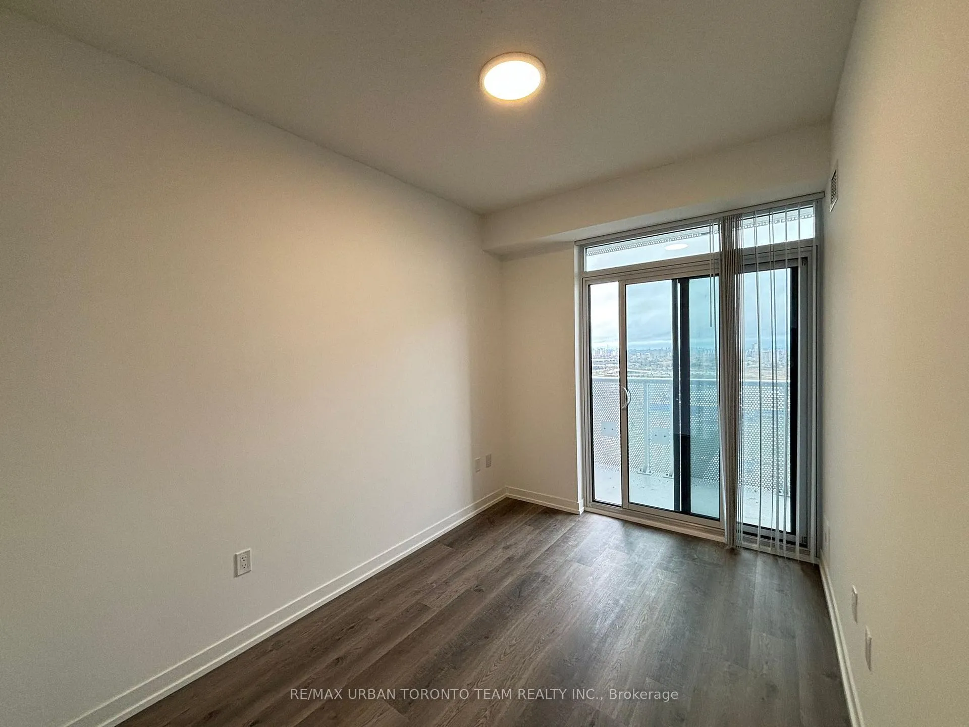Photo 8 of Unit 2612, 8 Interchange Way, Vaughan, Vaughan Corporate Centre — HOMEH