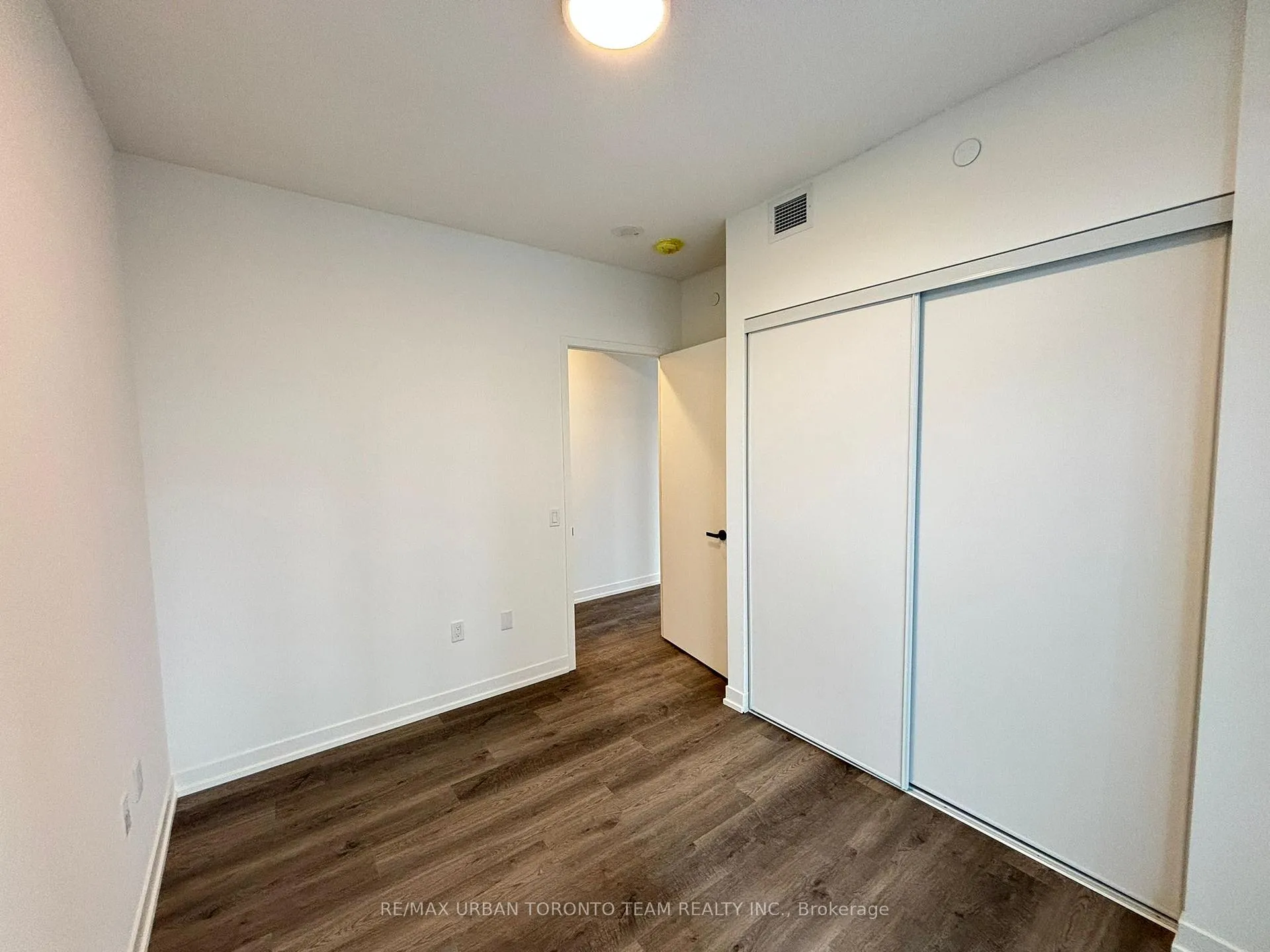 Photo 13 of Unit 2612, 8 Interchange Way, Vaughan, Vaughan Corporate Centre — HOMEH