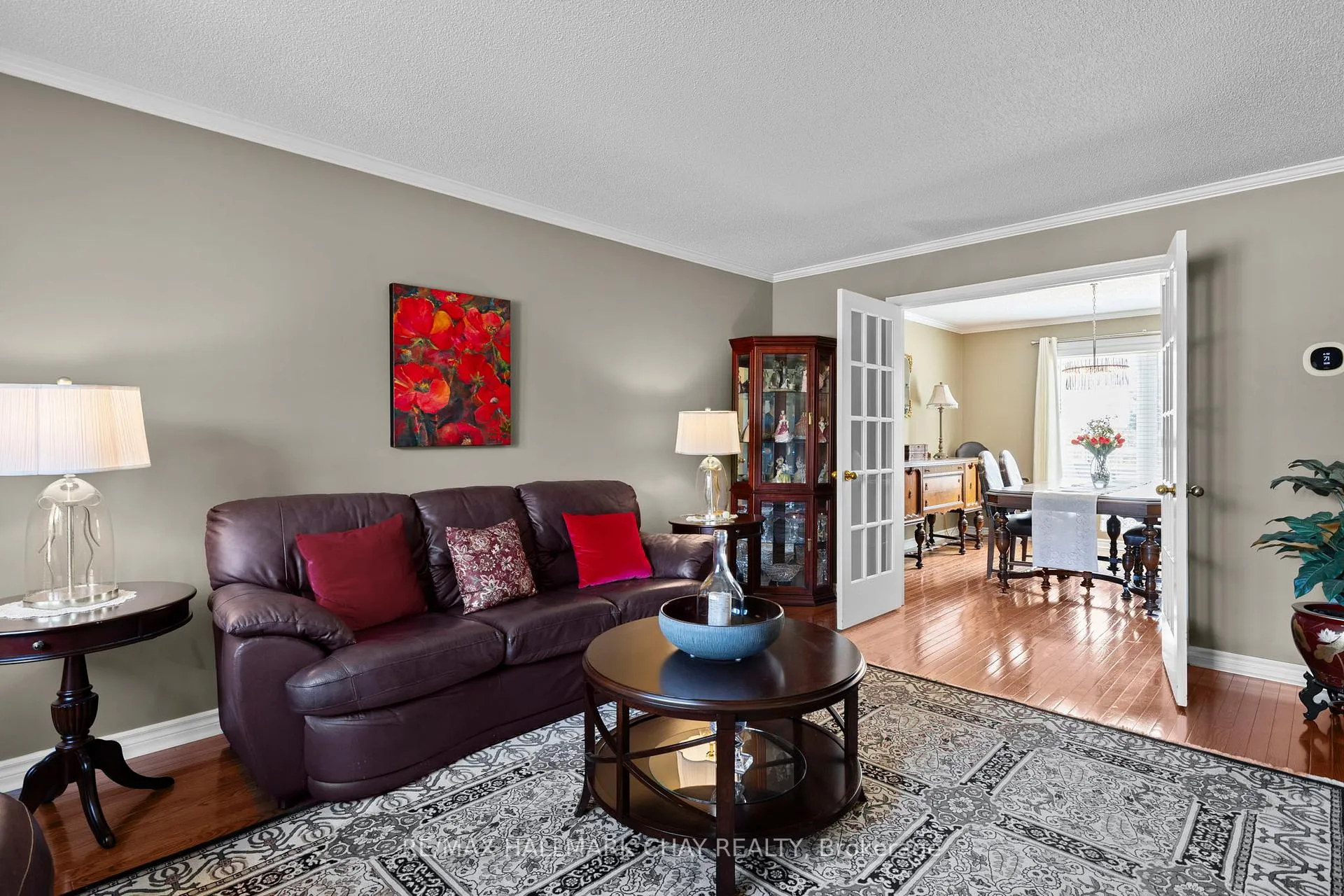 Photo 9 of 292 Leacock Drive, Barrie, Letitia Heights — HOMEH