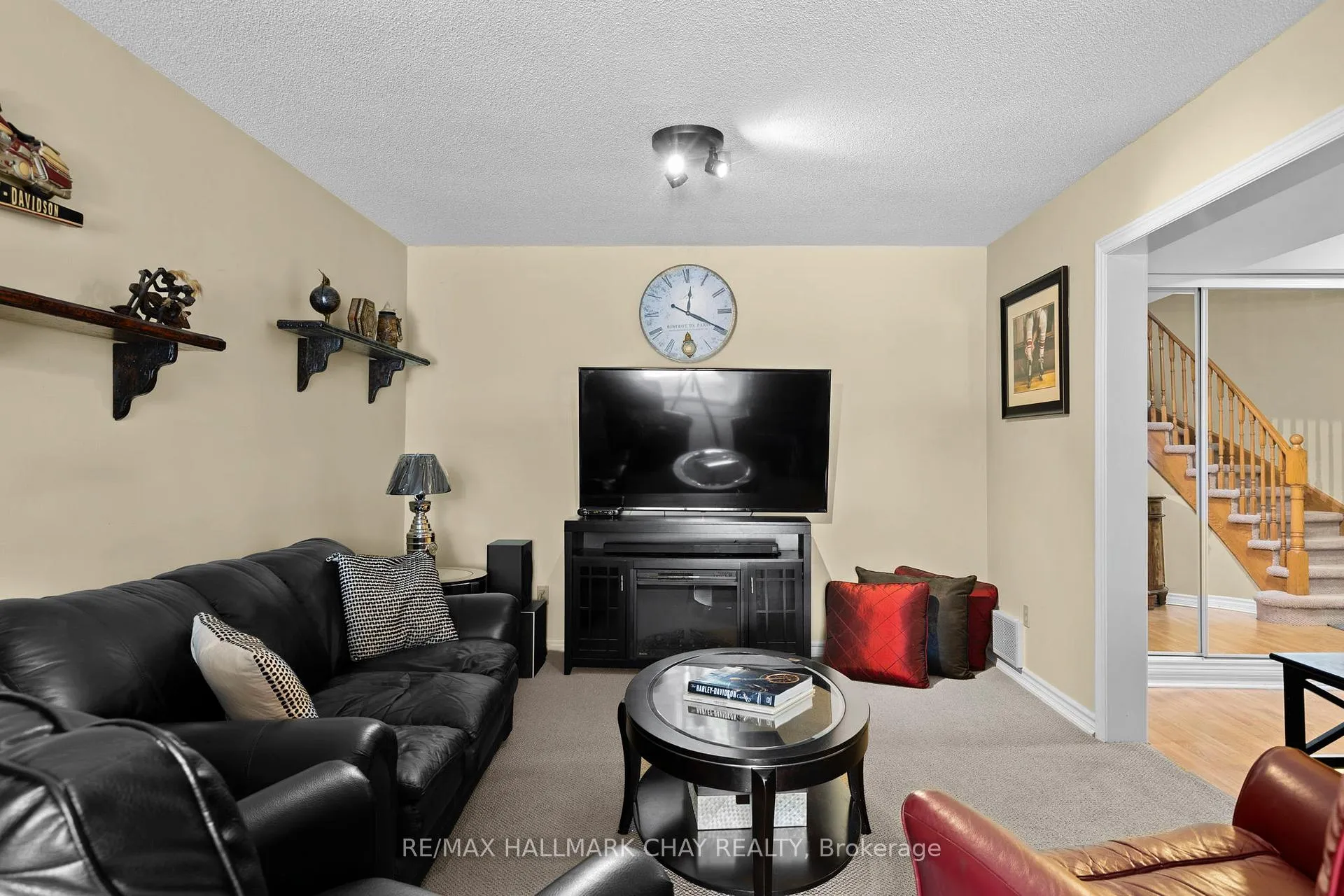 Photo 31 of 292 Leacock Drive, Barrie, Letitia Heights — HOMEH