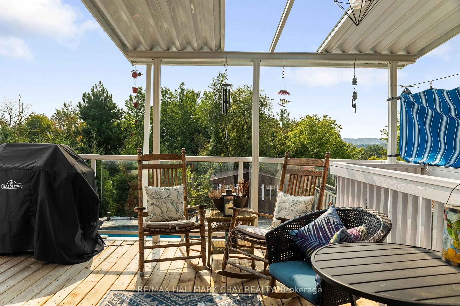 Photo 40 of 292 Leacock Drive, Barrie, Letitia Heights — HOMEH