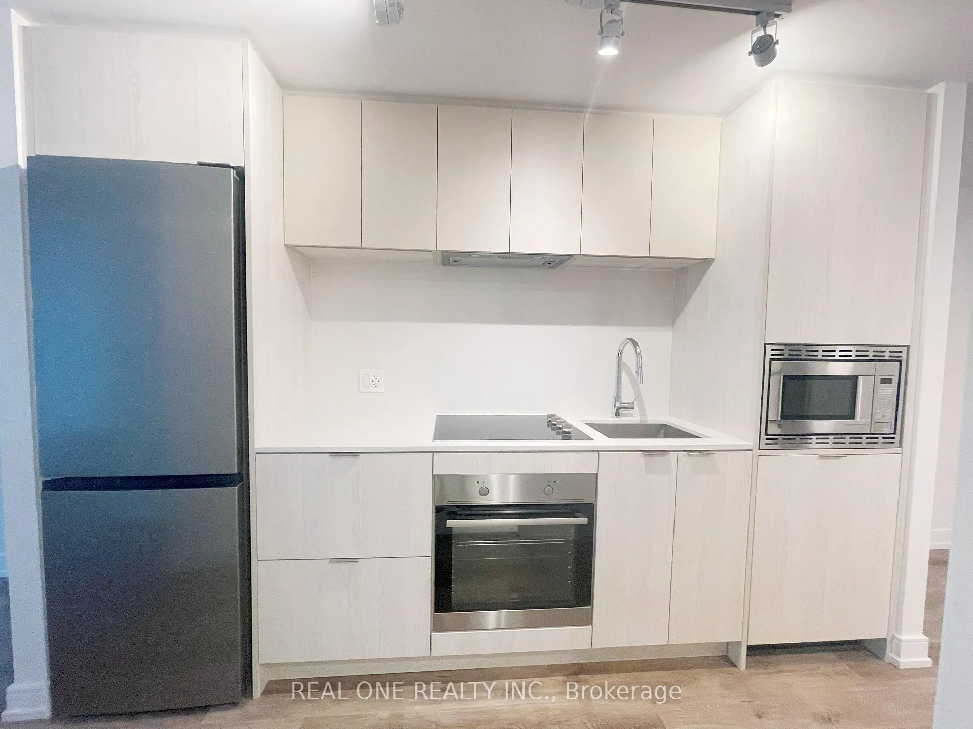 Photo 3 of Unit 615, 1 Jarvis Street, Hamilton, Beasley — HOMEH