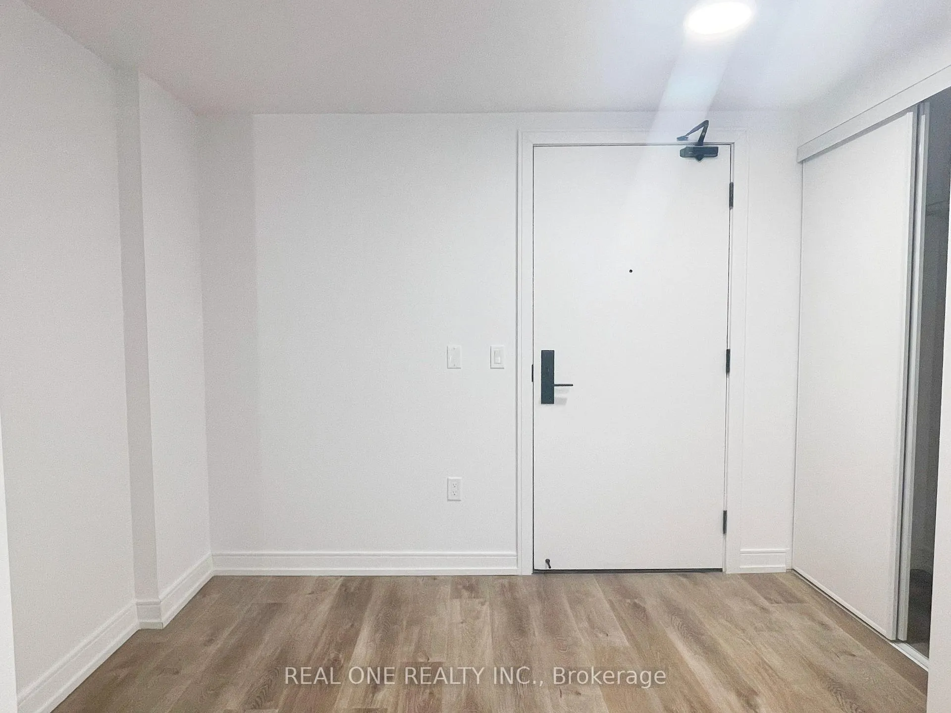 Photo 12 of Unit 615, 1 Jarvis Street, Hamilton, Beasley — HOMEH