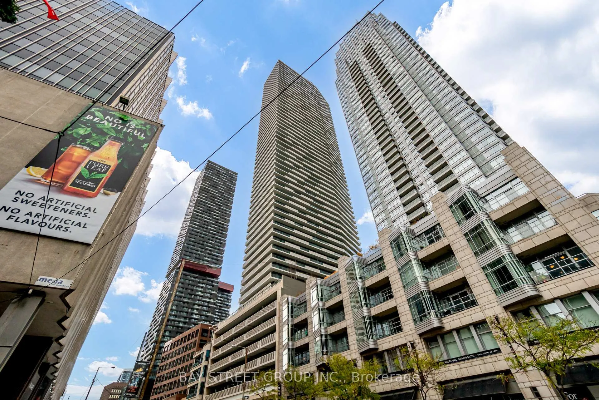 Front of Unit 4206, 2221 Yonge Street