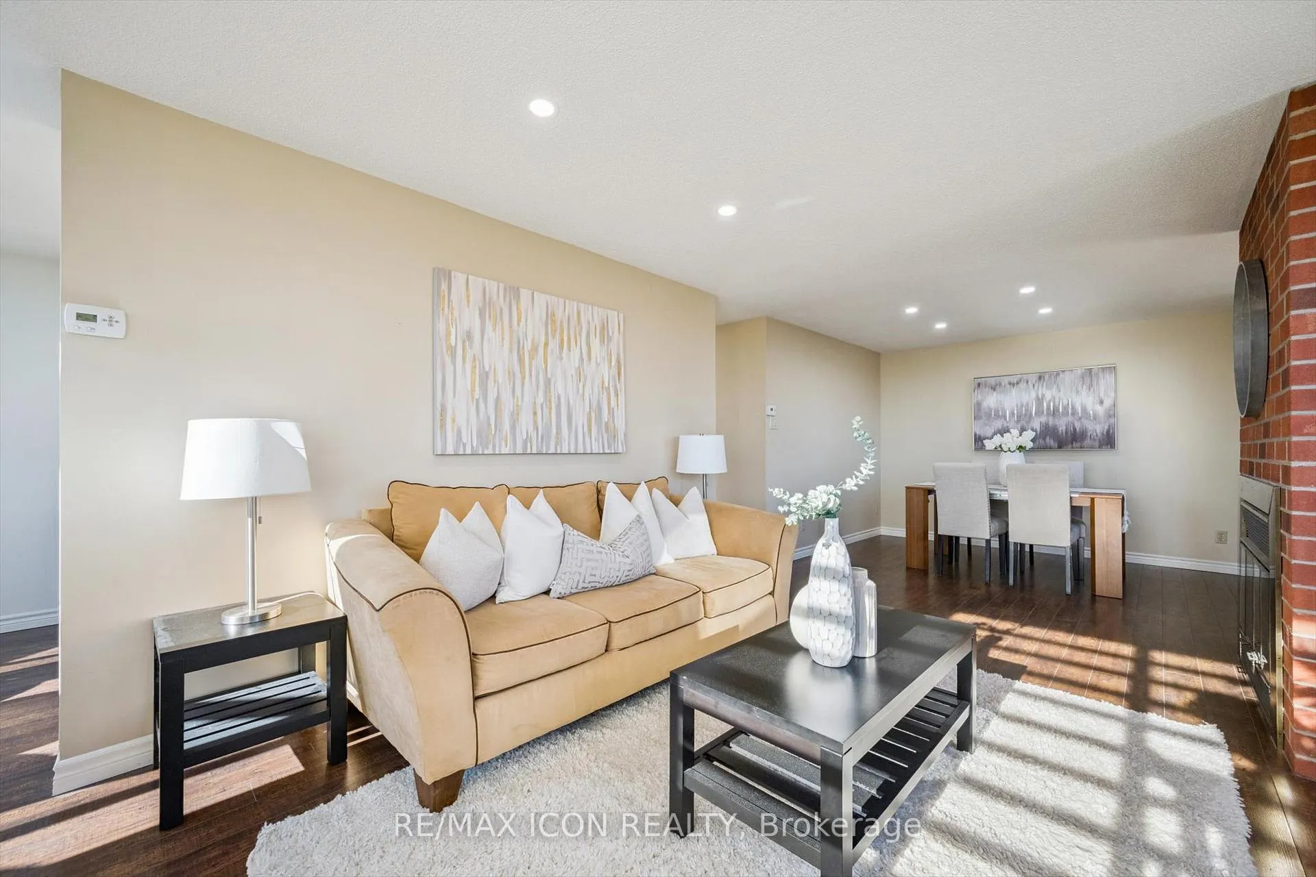 Photo 7 of Unit 610, 20 Ellen Street E, Kitchener — HOMEH