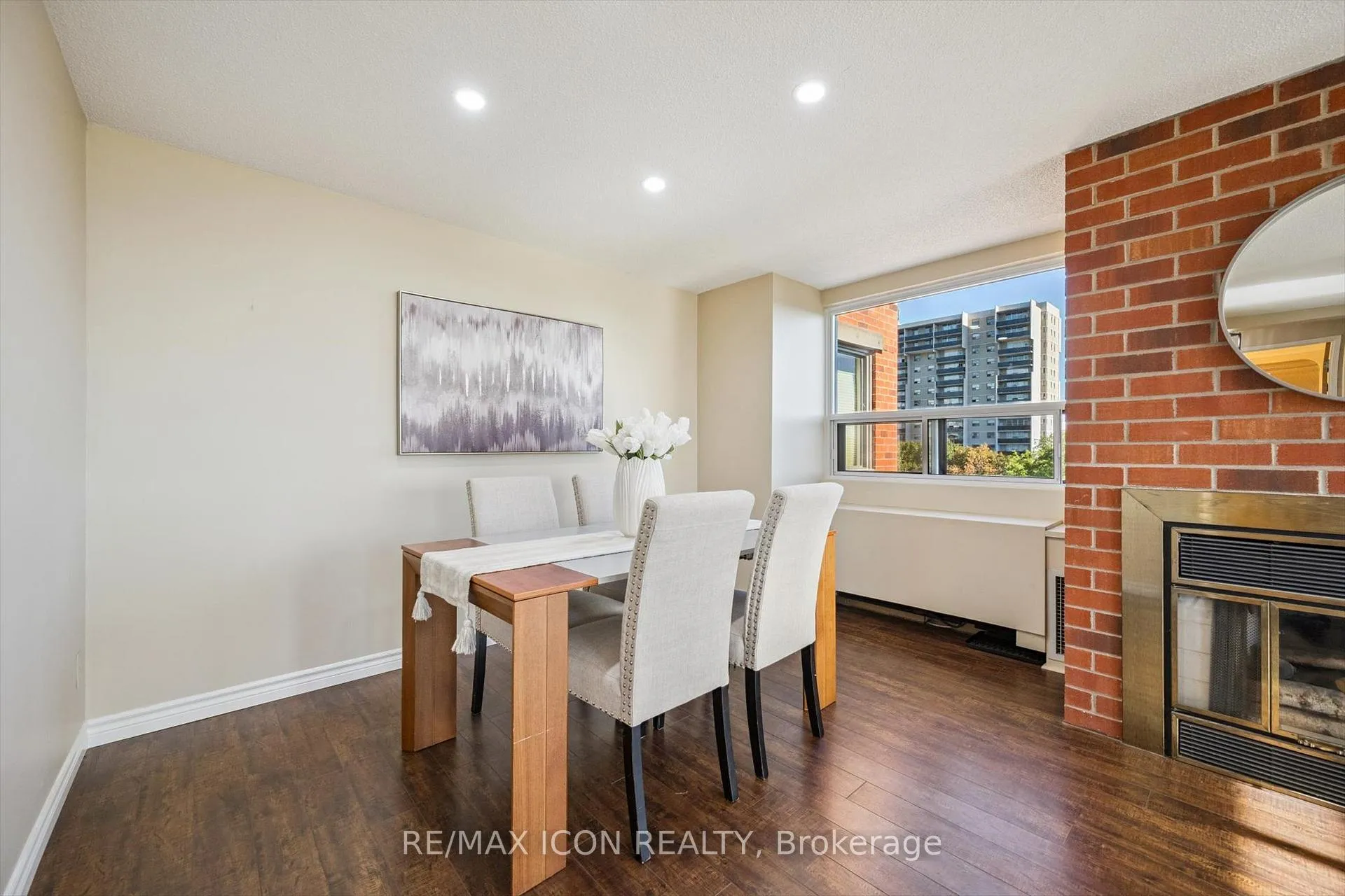 Photo 8 of Unit 610, 20 Ellen Street E, Kitchener — HOMEH