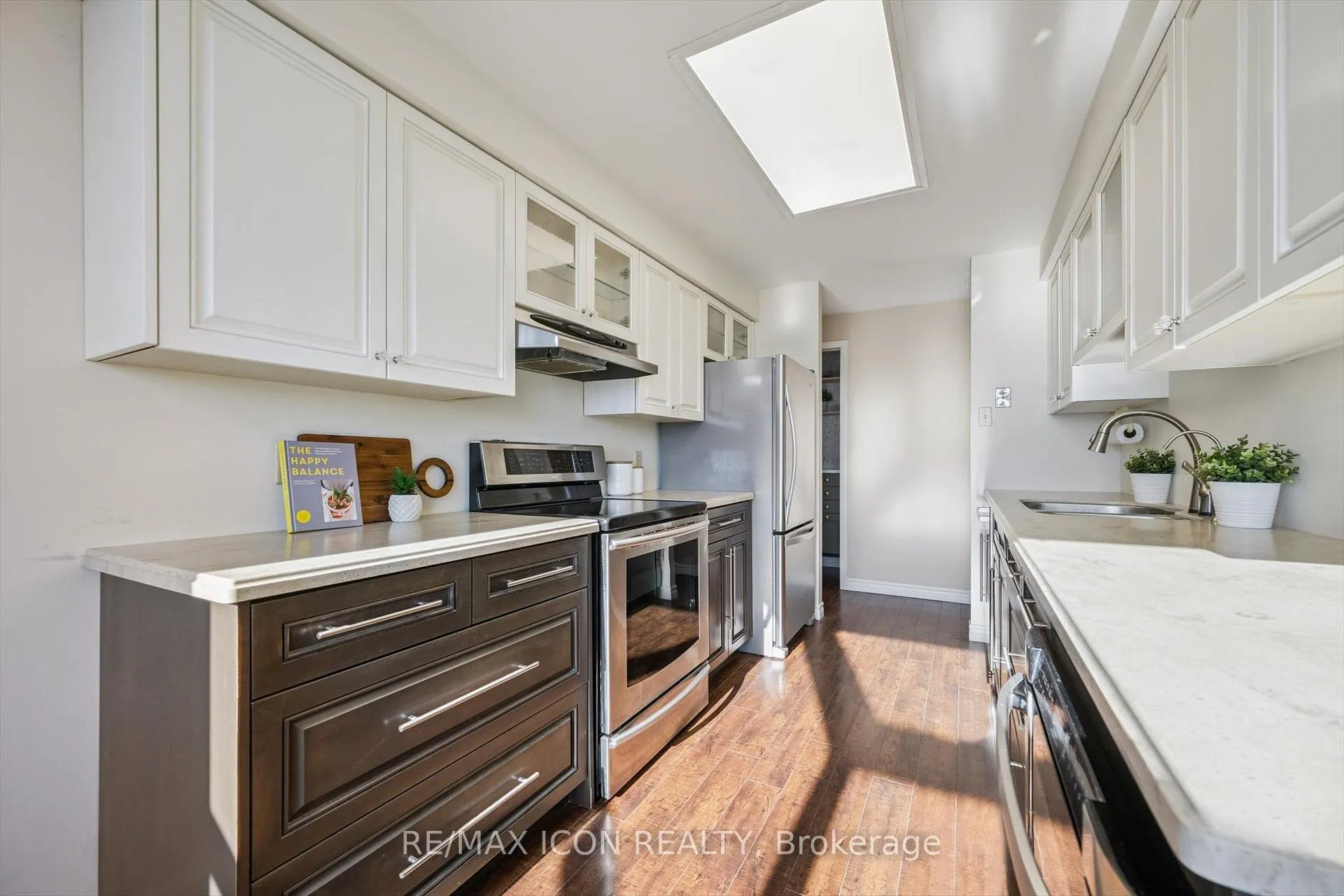 Photo 13 of Unit 610, 20 Ellen Street E, Kitchener — HOMEH