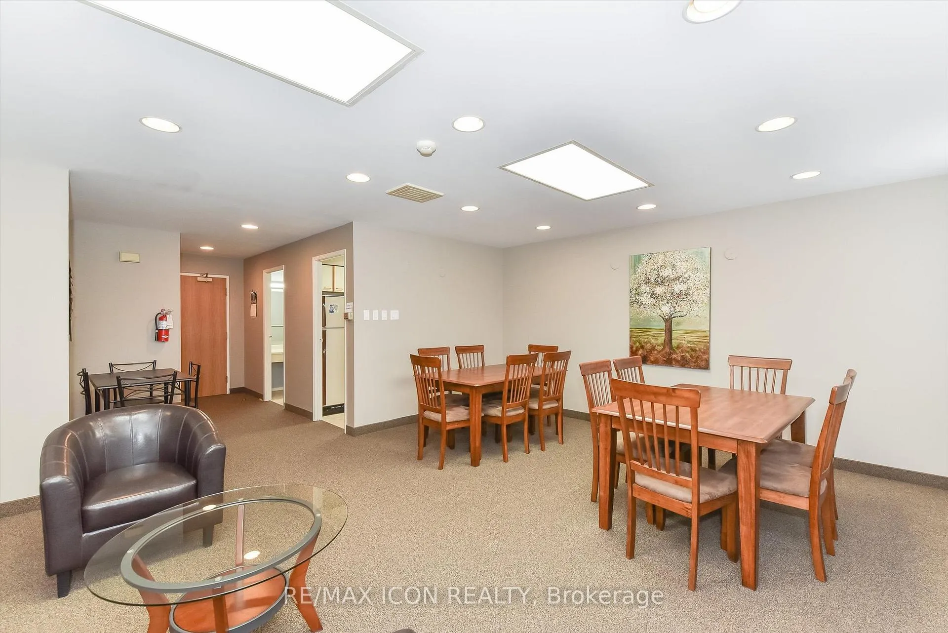 Photo 34 of Unit 610, 20 Ellen Street E, Kitchener — HOMEH