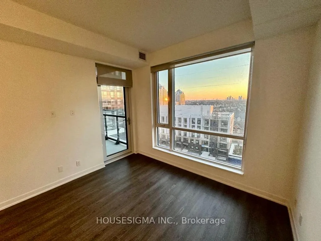 Photo 7 of Unit 912, 7950 Bathurst Street, Vaughan, Beverley Glen — HOMEH