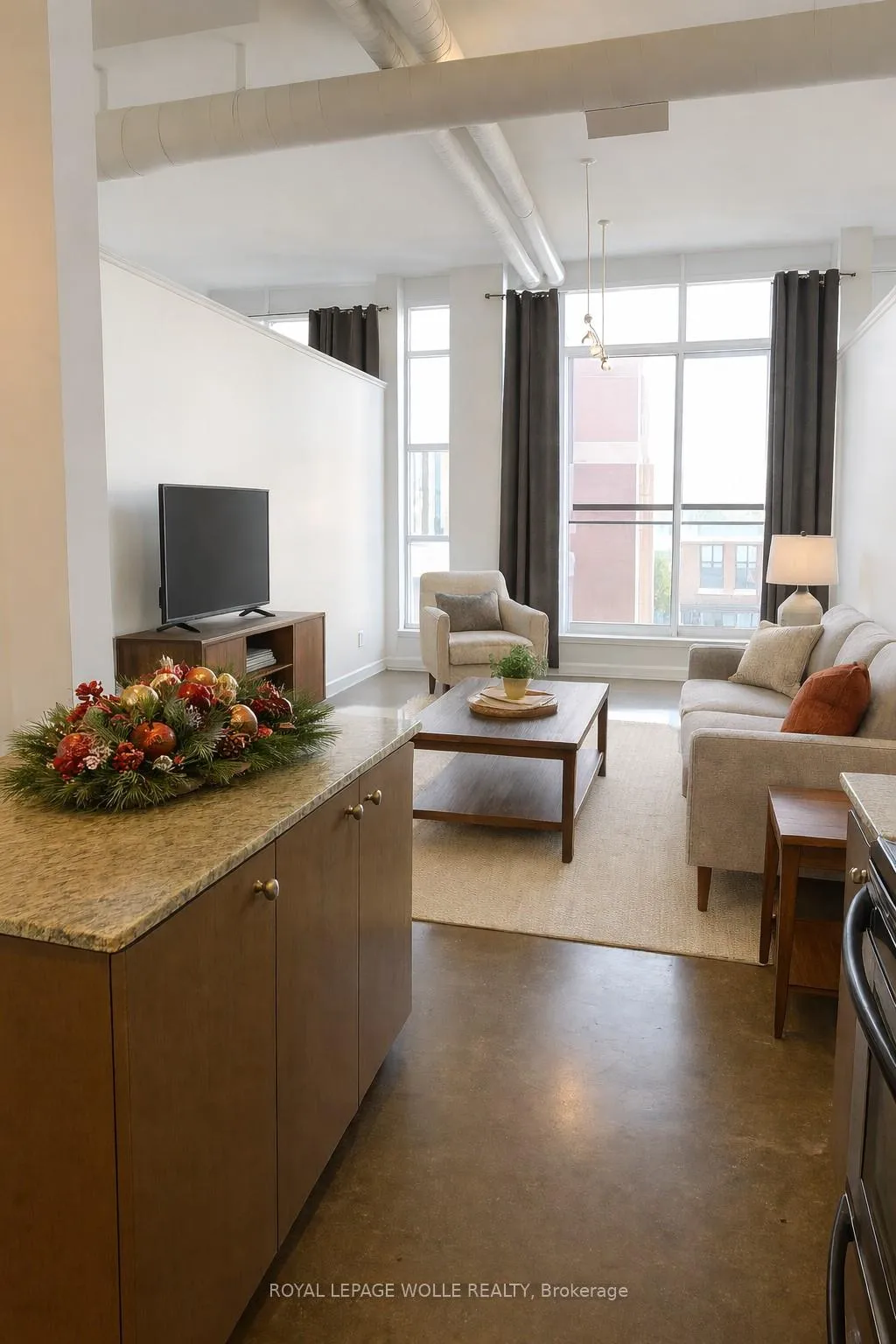 Photo 4 of Unit 620, 404 King Street W, Kitchener — HOMEH