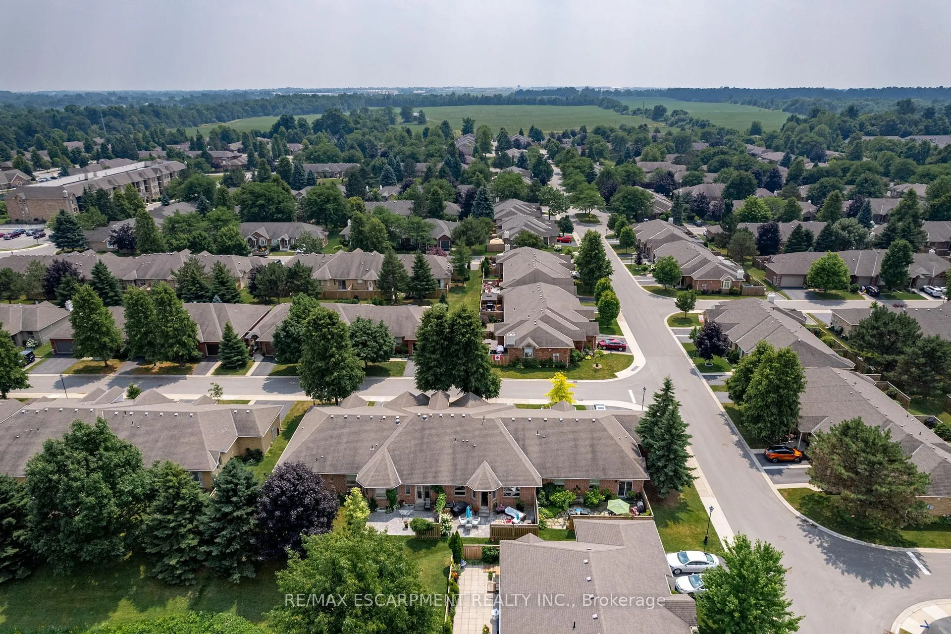 Photo 1 of 60 Riveroaks Drive, Hamilton, Mount Hope — HOMEH
