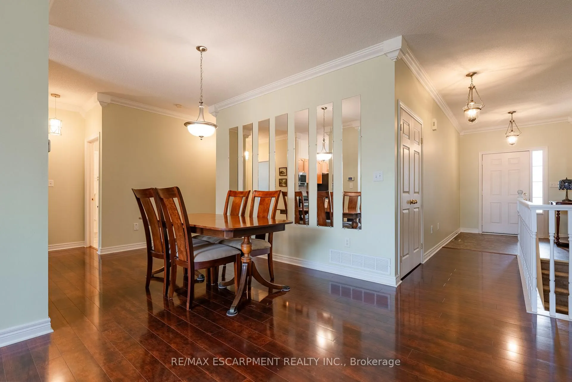 Photo 13 of 60 Riveroaks Drive, Hamilton, Mount Hope — HOMEH