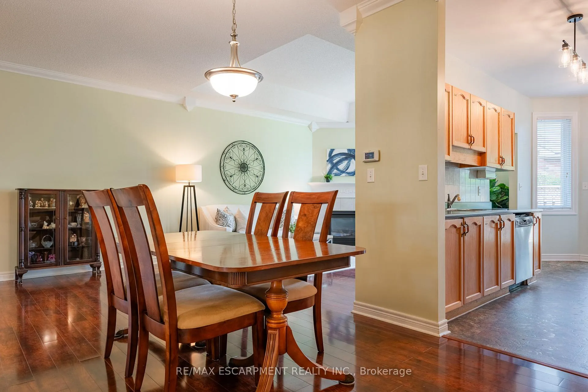 Photo 15 of 60 Riveroaks Drive, Hamilton, Mount Hope — HOMEH