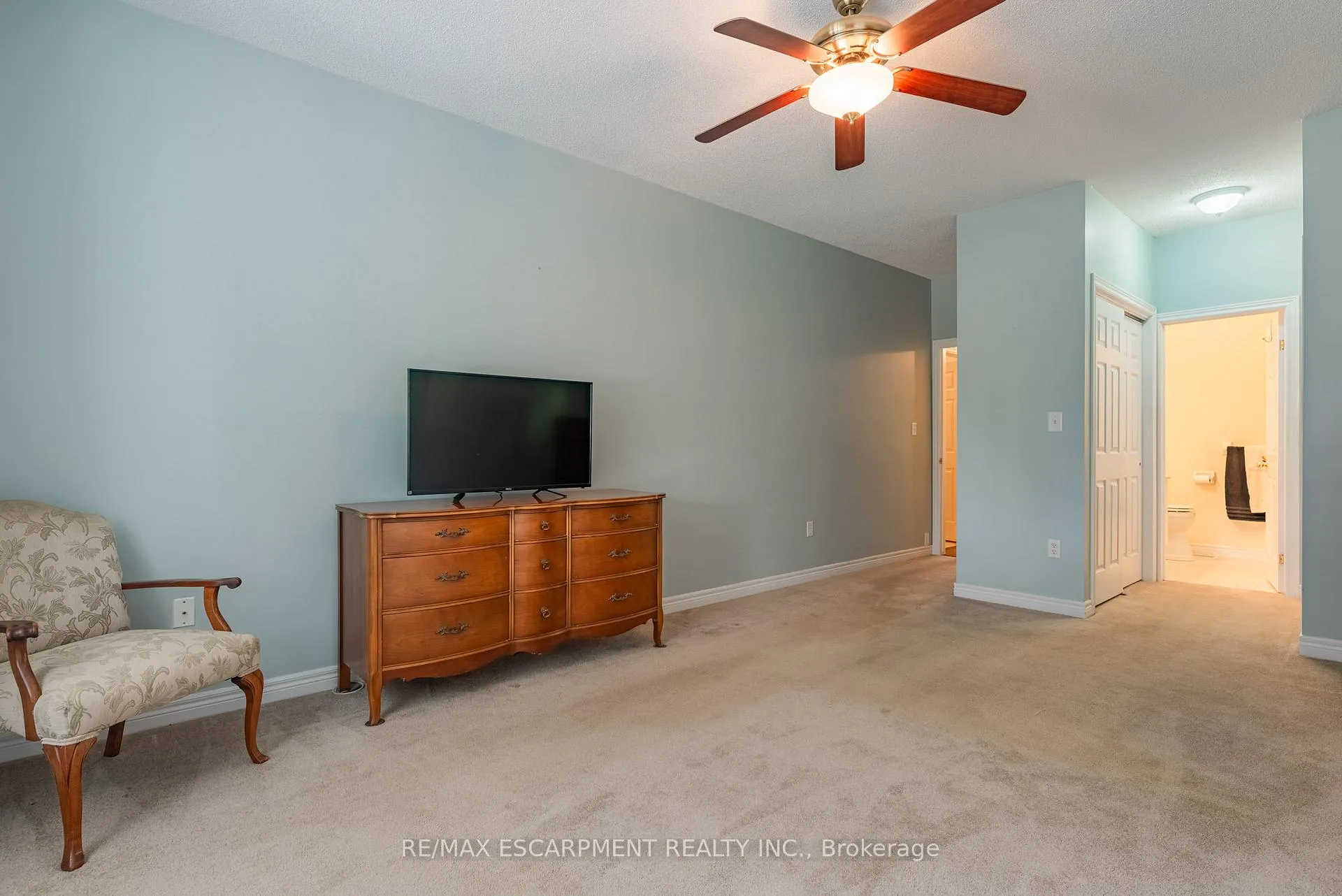Photo 21 of 60 Riveroaks Drive, Hamilton, Mount Hope — HOMEH