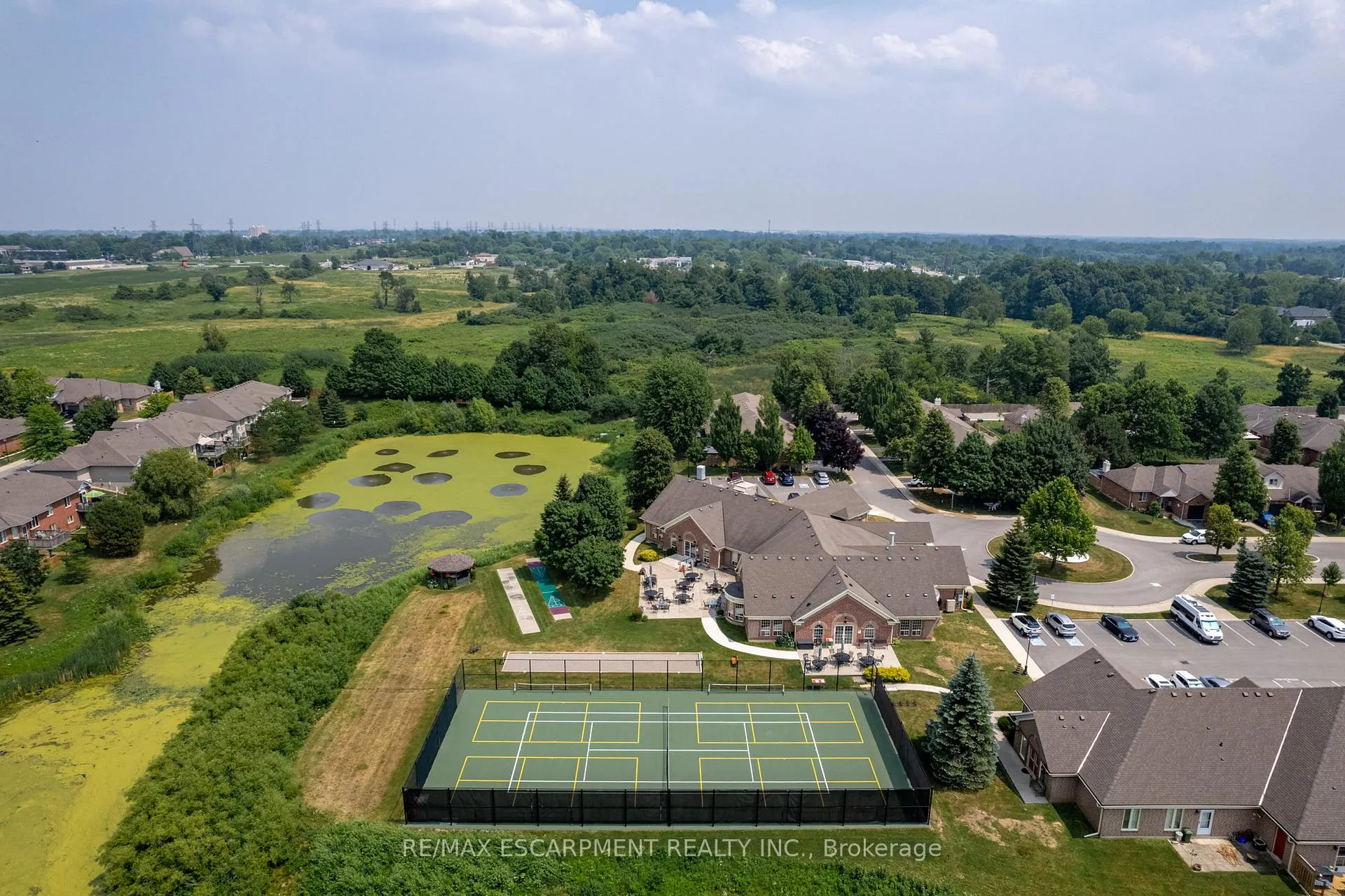 Photo 44 of 60 Riveroaks Drive, Hamilton, Mount Hope — HOMEH