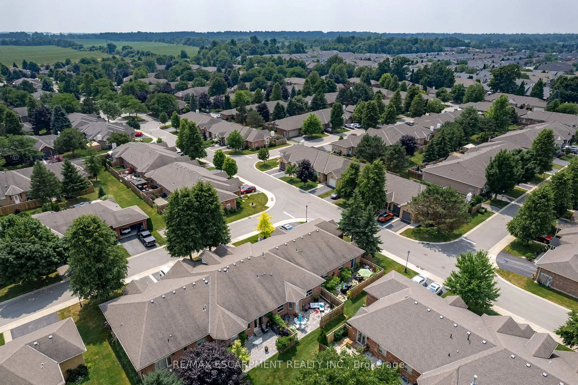 Photo 48 of 60 Riveroaks Drive, Hamilton, Mount Hope — HOMEH