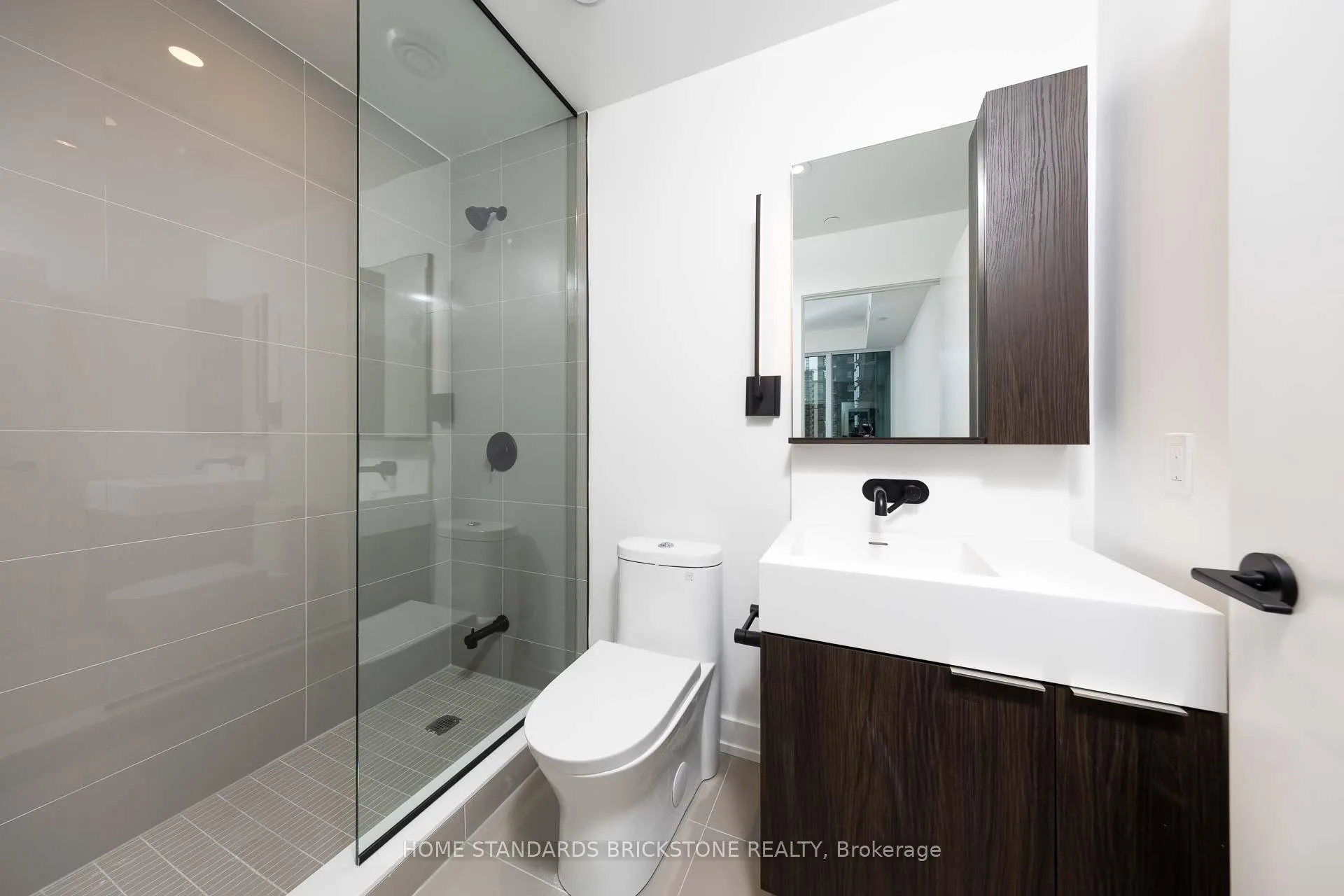 Photo 12 of Unit 1105, 117 Broadway Avenue, Toronto, Mount Pleasant West — HOMEH