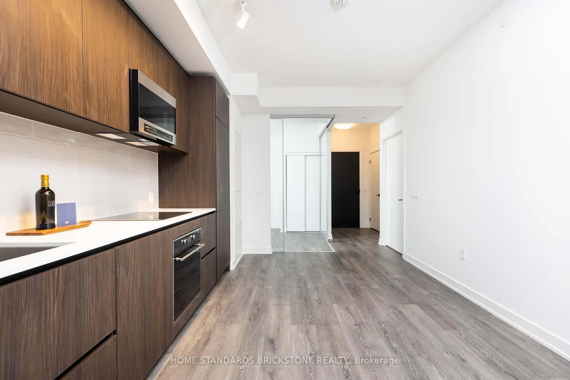 Photo 16 of Unit 1105, 117 Broadway Avenue, Toronto, Mount Pleasant West — HOMEH