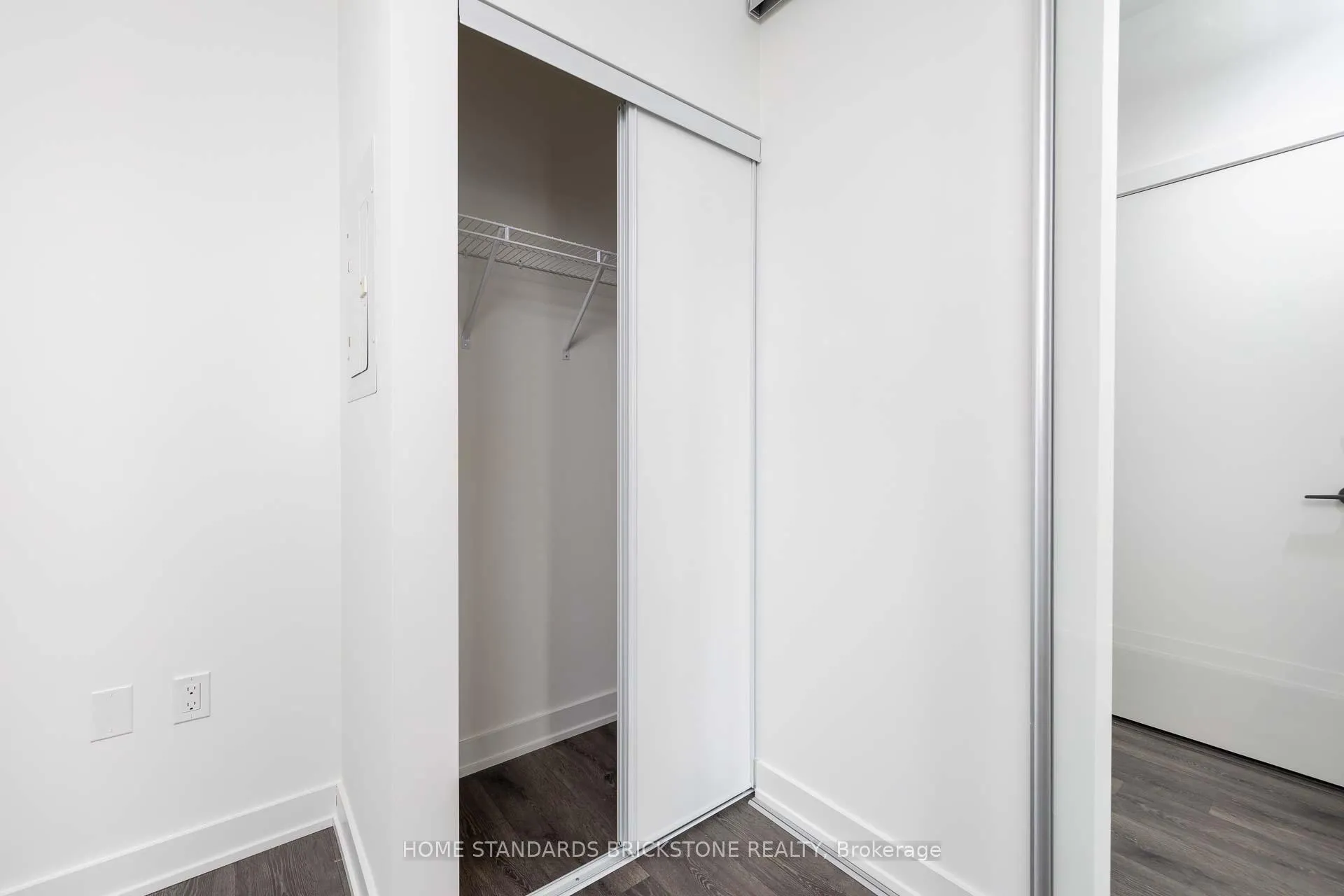 Photo 20 of Unit 1105, 117 Broadway Avenue, Toronto, Mount Pleasant West — HOMEH