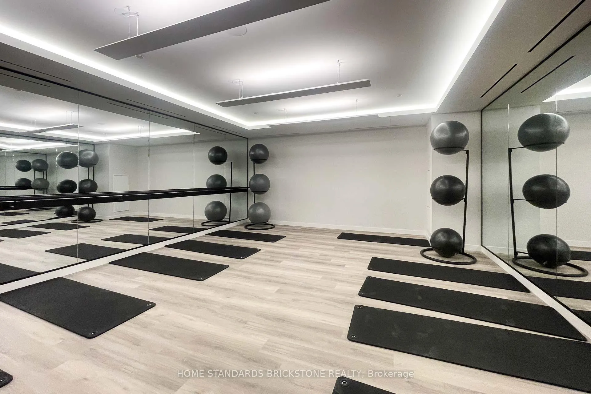 Photo 29 of Unit 1105, 117 Broadway Avenue, Toronto, Mount Pleasant West — HOMEH