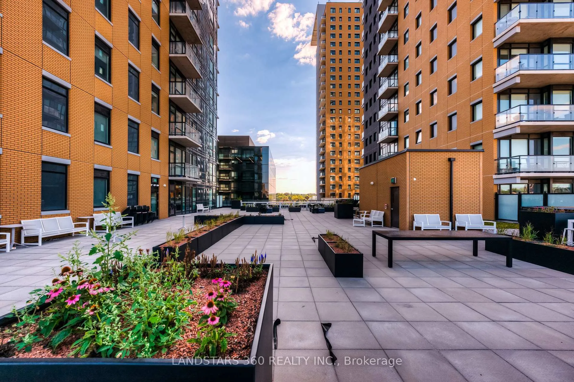Photo 34 of Unit 1305, 104 Garment Street, Kitchener, City Commercial Core — HOMEH