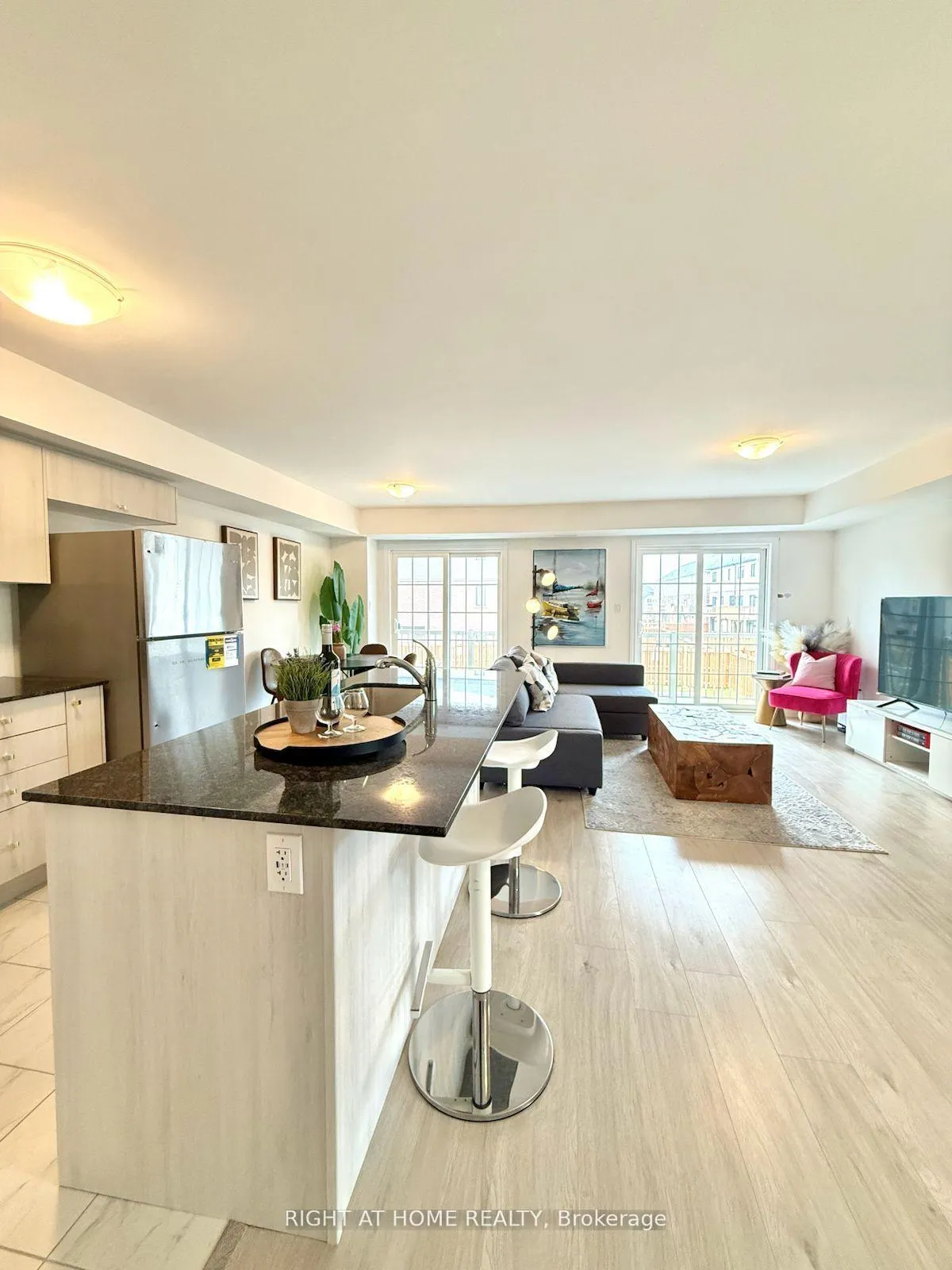 Photo 2 of Unit #2, 31 Pumpkin Corner Crescent, Barrie, Rural Barrie Southeast — HOMEH
